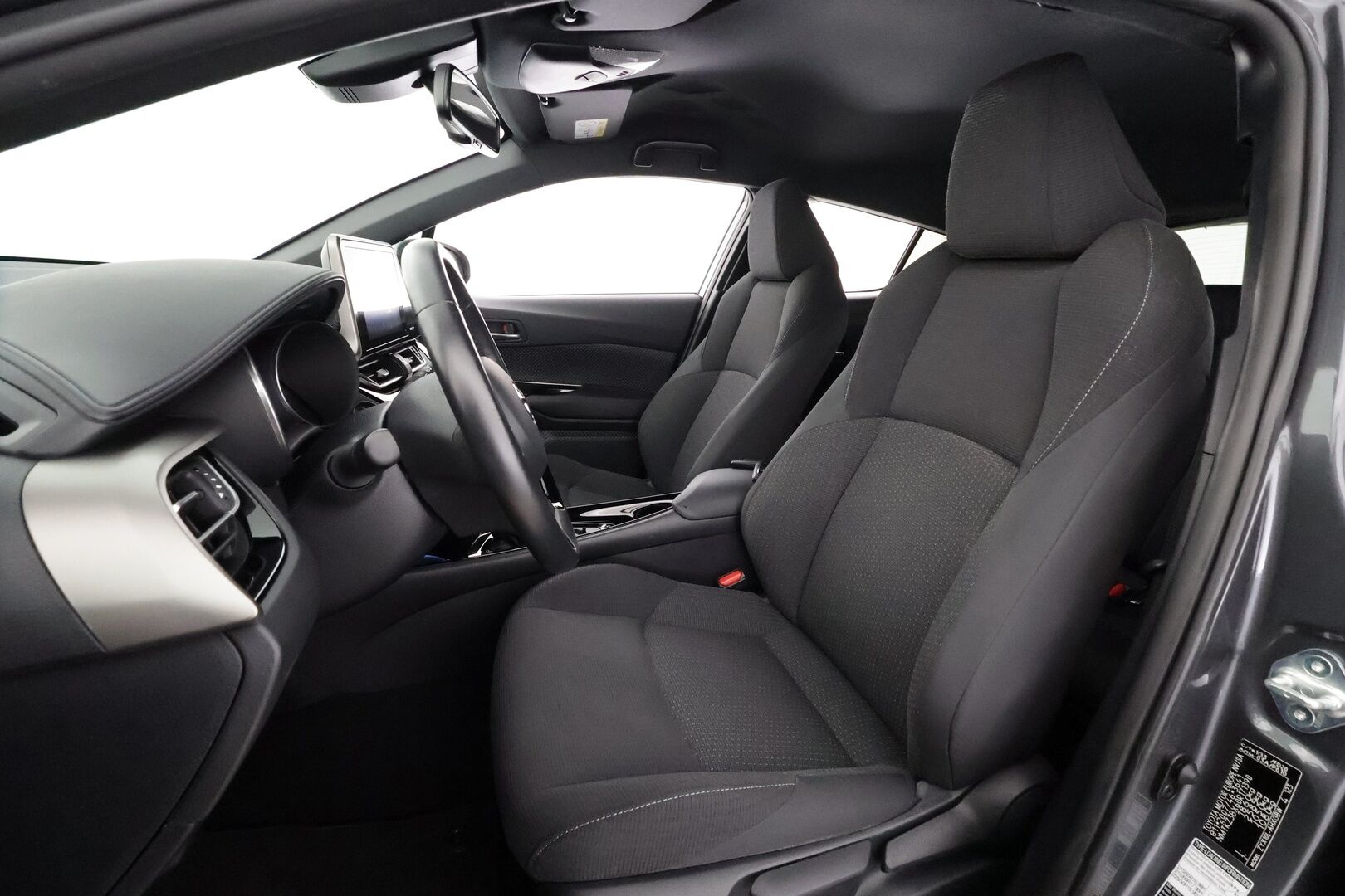 TOYOTA C-HR 2019 1.8 Hybrid Style - | ACC | LED | P.Kamera | Kaistavahti | Katveavustin | Keyless | Bluetooth | Ratinlämmitys |
