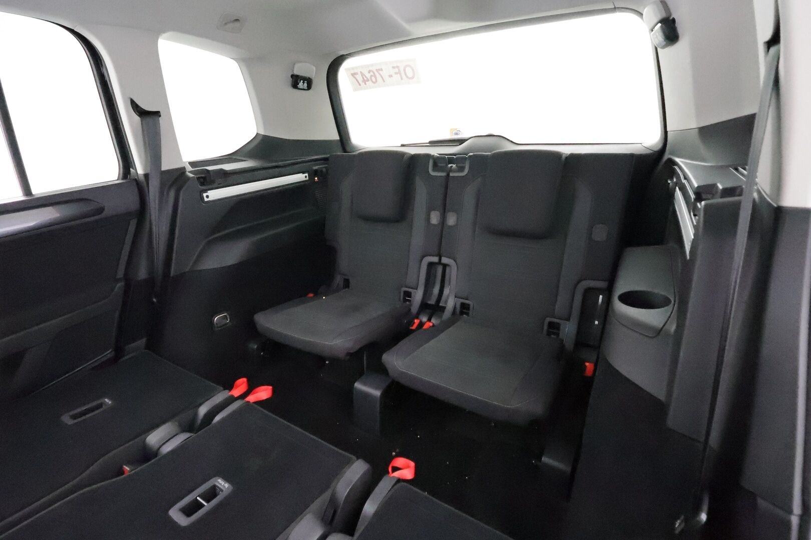 VOLKSWAGEN TOURAN 2023 1,5 TSI EVO 110 kW DSG-automaatti 7-P - | Koukku | ACC | Matrix-LED | P.Kamera | Hierovat Sporttipenkit | Navi | Kaistavahti | Keyless | Digimittaristo | Apple&Android | Merkkihuollot | Kahdet renkaat |