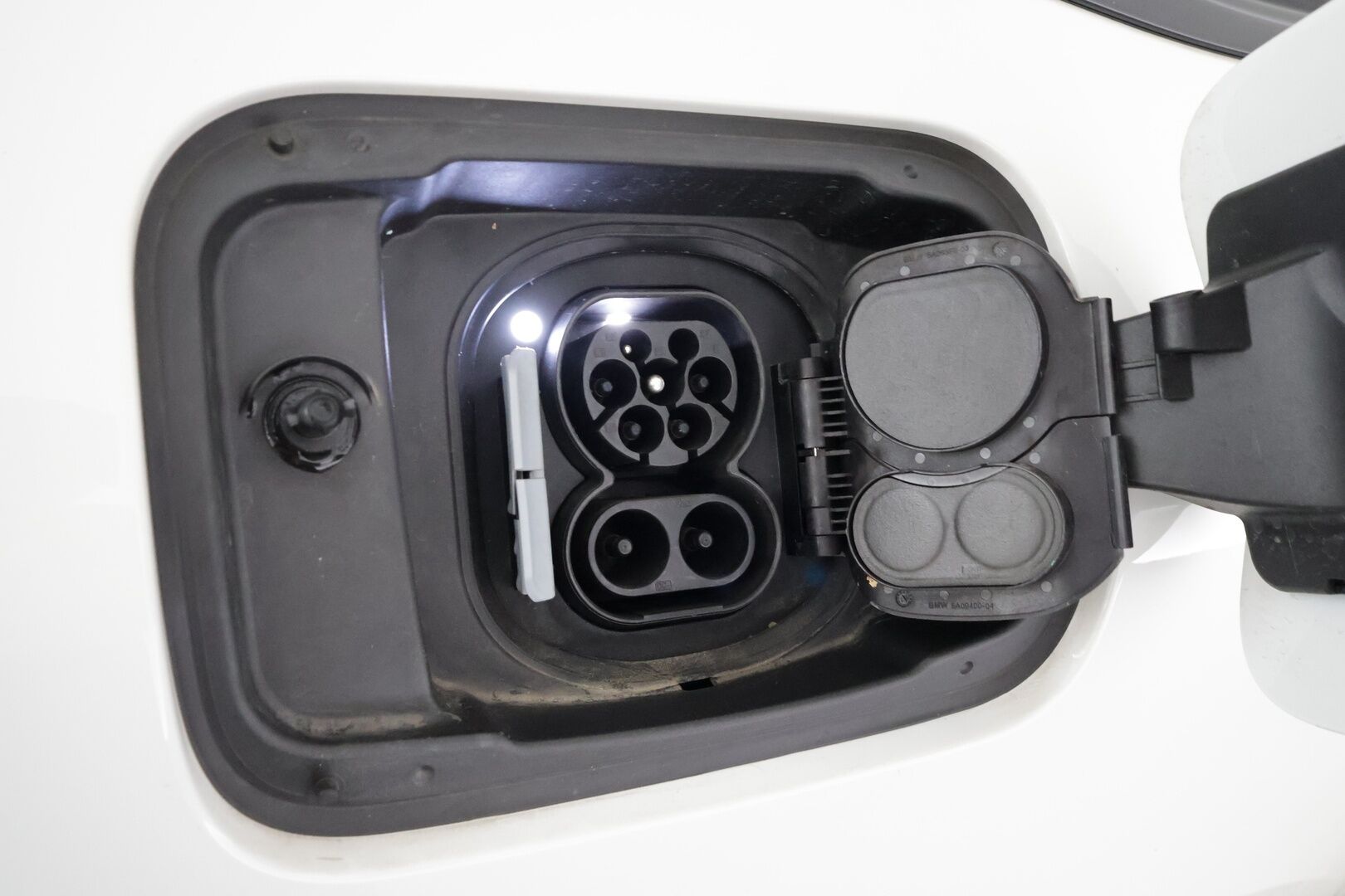 BMW I4 2023 eDrive40 M-Sport - | ACC | Lisälämmitin | HUD | Laser Light | Muistipenkki | Widescreen | Hifit | P.Kamera | Merkkihuollettu |
