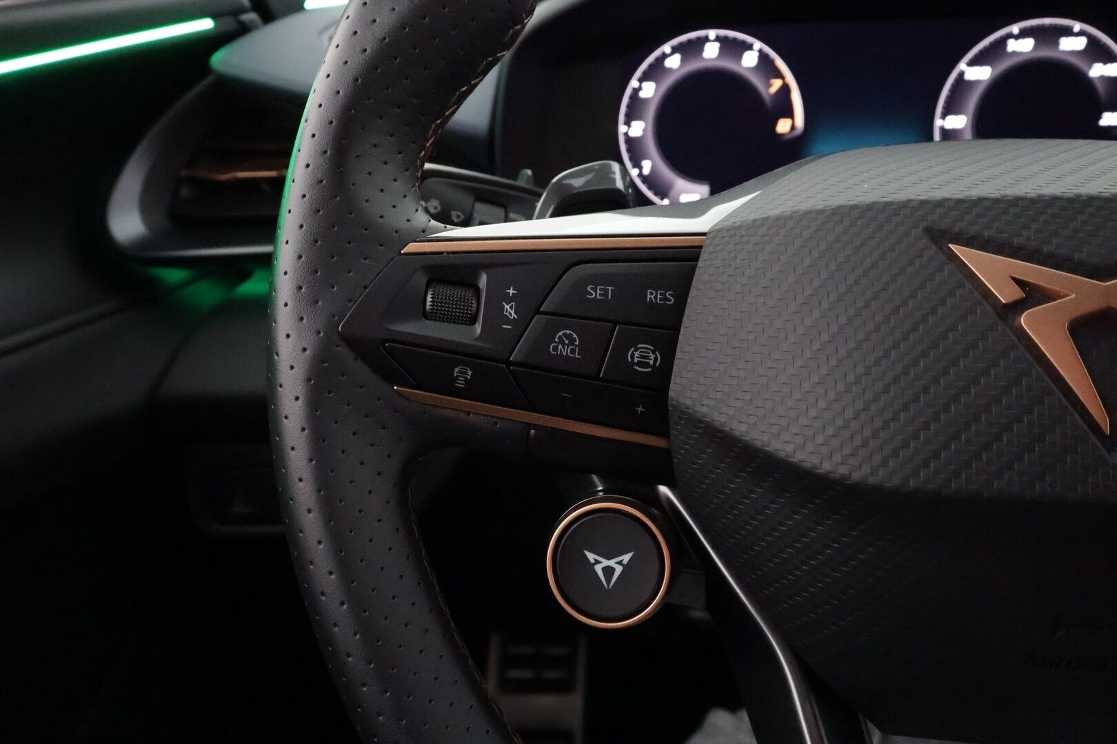 CUPRA TERRAMAR 2025 1.5 eTSI 110 kW MHEV DSG - | ACC | Pa-Lisälämmitin | Puolinahat | Matrix-LED | Ratinlämmitys | P.Kamera | Kahdet Renkaat |