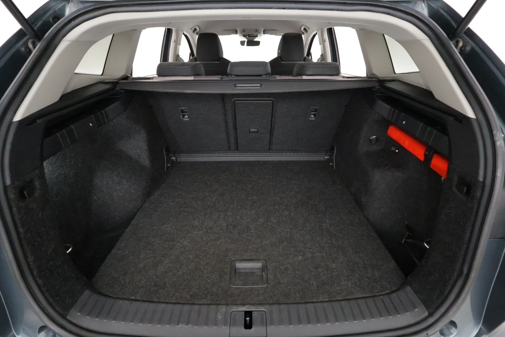 Skoda Enyaq 2021 60 Launch Edition iV - | ACC | ILP | Koukku | Matrix-LED | P.Kamera | Ratinlämmitys | Muistipenkki | Merkkihuollettu | Koti&Kauppalaturi |