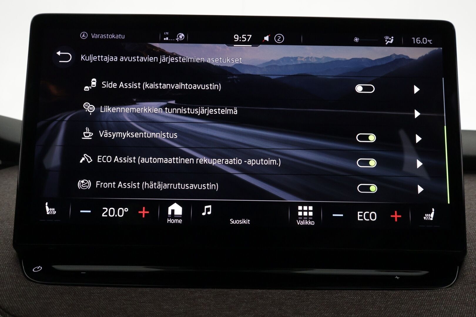 Skoda Enyaq 2021 60 Launch Edition iV - | ACC | ILP | Koukku | Matrix-LED | P.Kamera | Ratinlämmitys | Muistipenkki | Merkkihuollettu | Koti&Kauppalaturi |