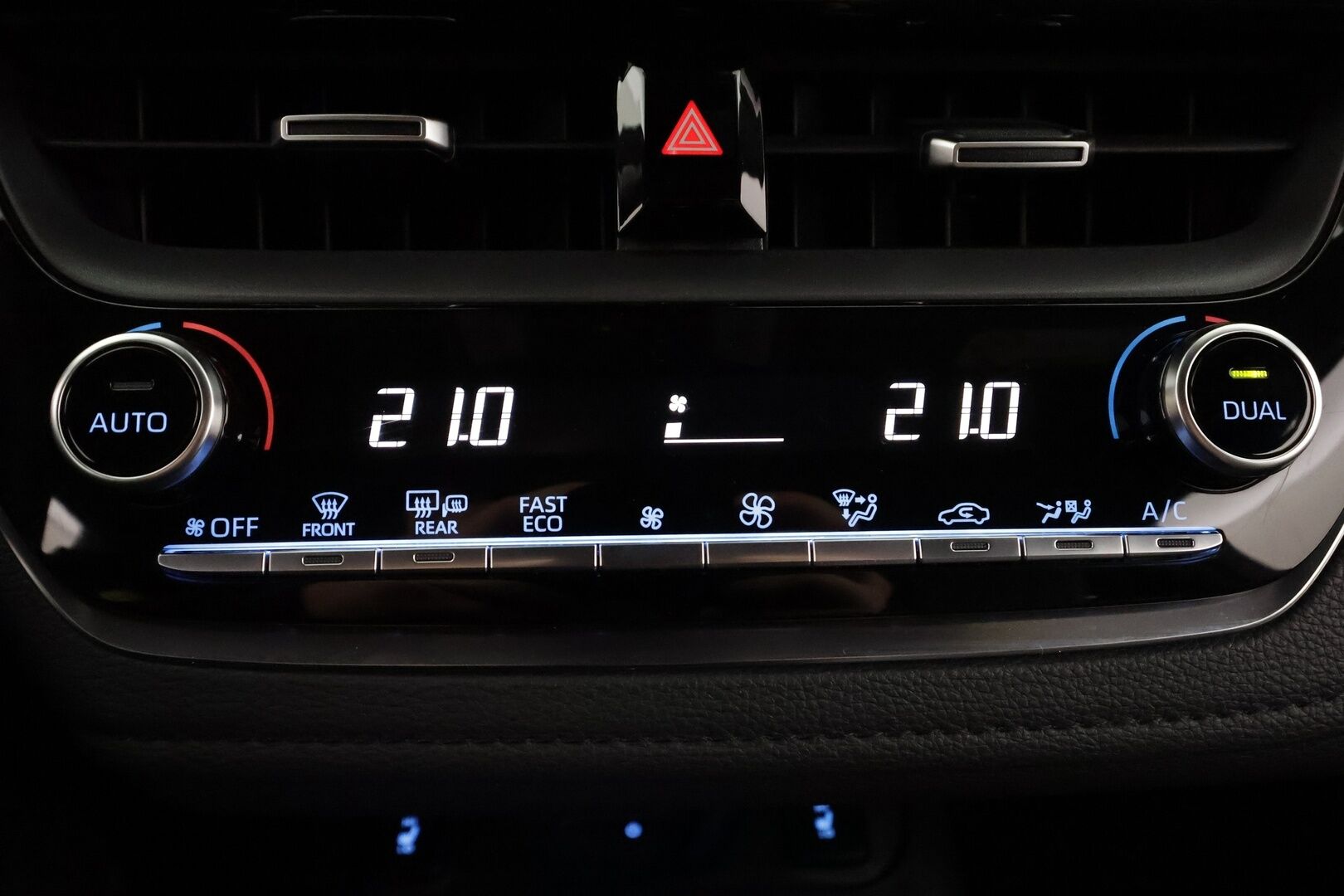 TOYOTA COROLLA 2022 Touring Sports 2,0 Hybrid GR SPORT - | ACC | JBL | P.kamera | HUD | LED | Kaistavahti | Navi | Keyless | Katveavustin | Digimittaristo | Apple&Android | Kahdet renkaat | Merkkihuollot |