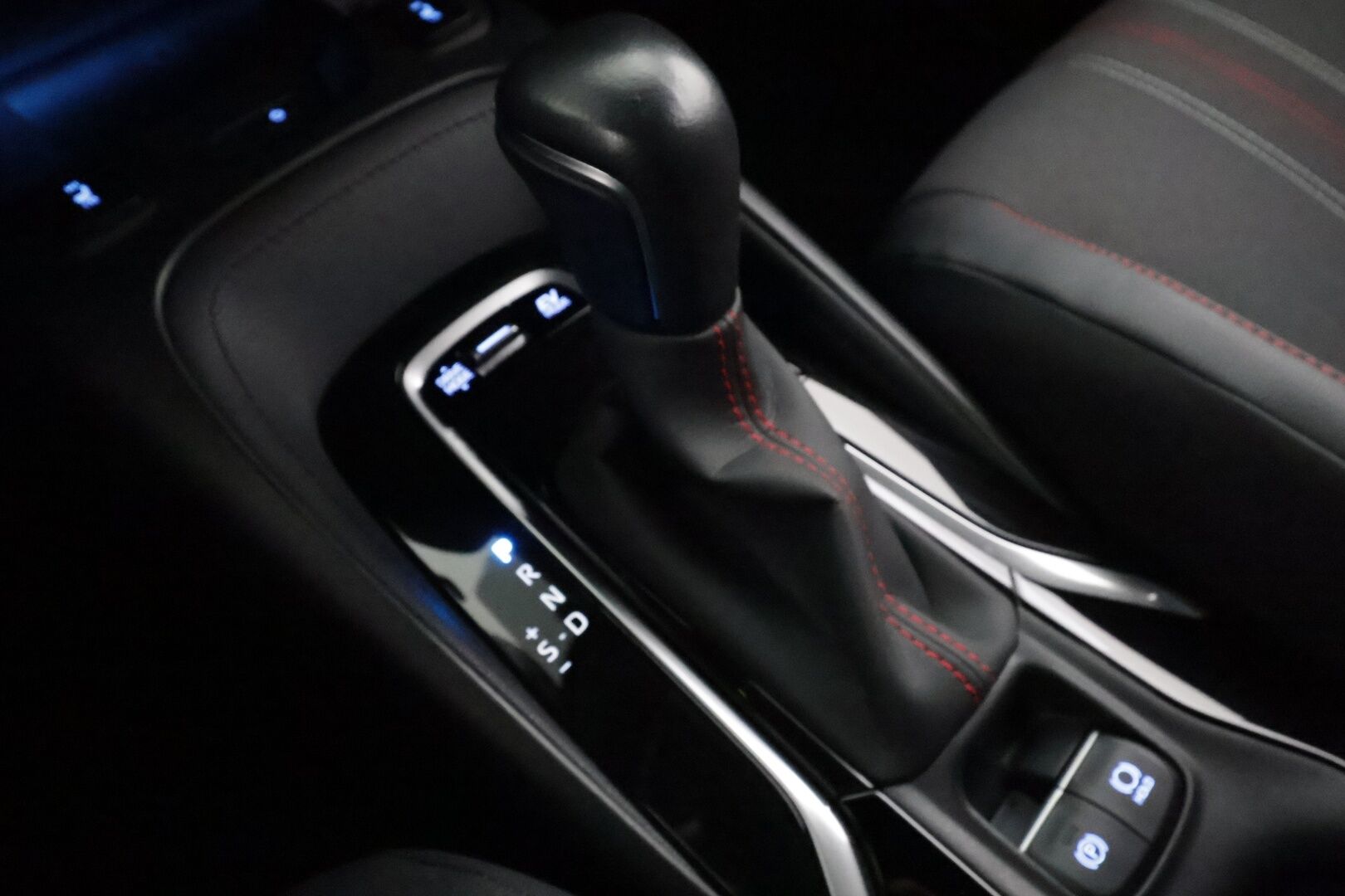 TOYOTA COROLLA 2022 Touring Sports 2,0 Hybrid GR SPORT - | ACC | JBL | P.kamera | HUD | LED | Kaistavahti | Navi | Keyless | Katveavustin | Digimittaristo | Apple&Android | Kahdet renkaat | Merkkihuollot |