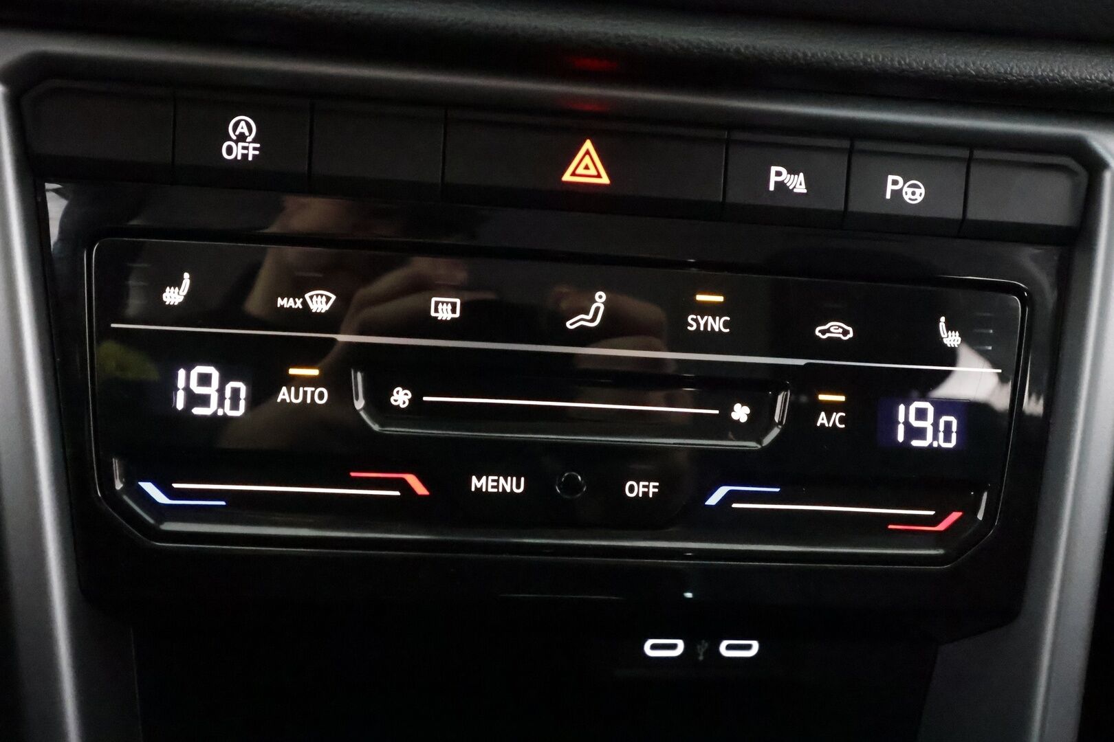 Volkswagen T-Roc 2023 Comfort Business 1,5 TSI EVO 110 kW DSG - | ACC | Facelift | P.kamera ja tutkat | LED | Lämm. ratti | App Connect | Lane Assist | Front Assist | Aut. pitkät | Merkkihuollot | 