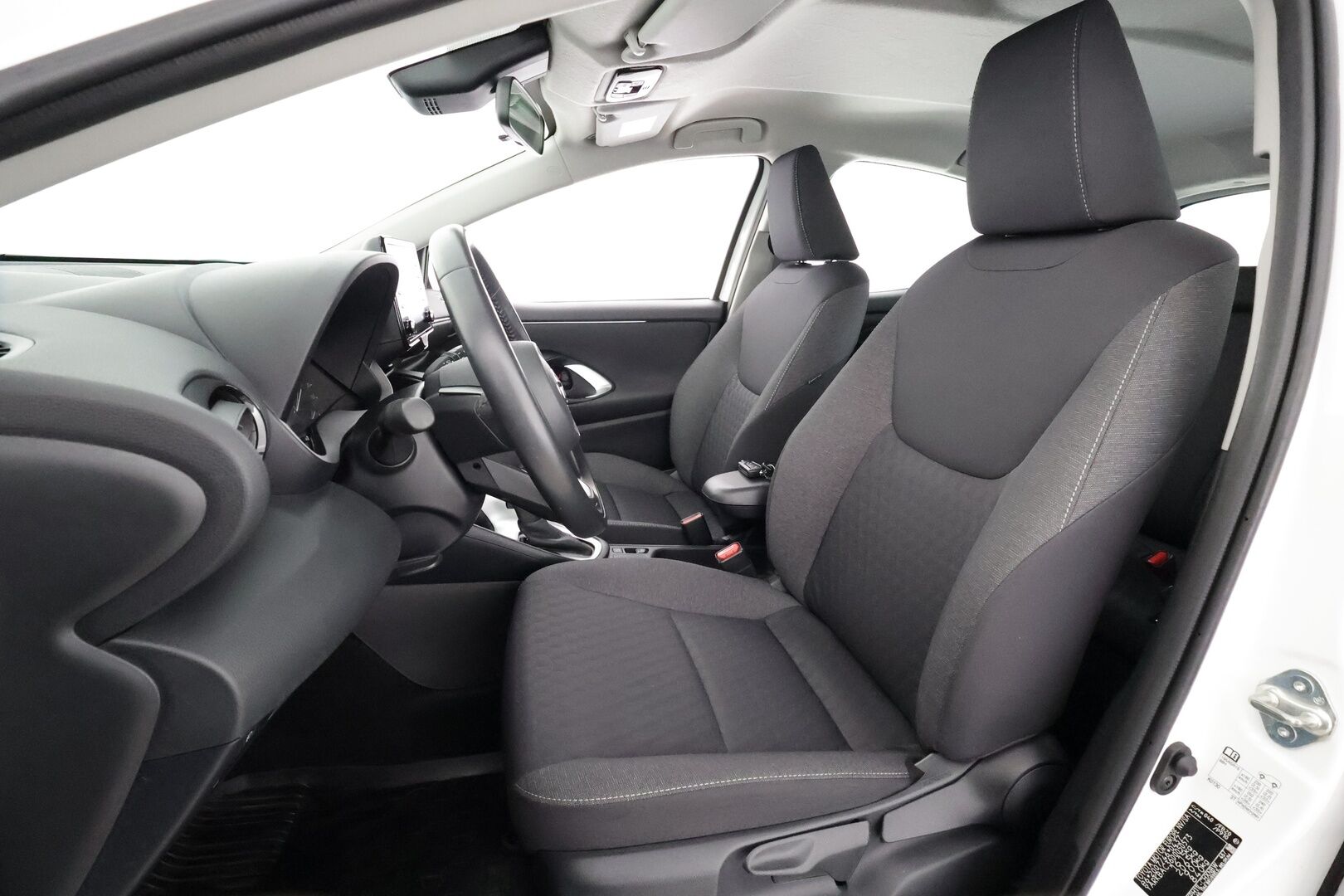 Toyota Yaris 2022 1,5 Hybrid Active - | ACC | P.Kamera | Kaukovaloautomatiikka | Navi | Kaistavahti | Apple&Android | Merkkihuollot |