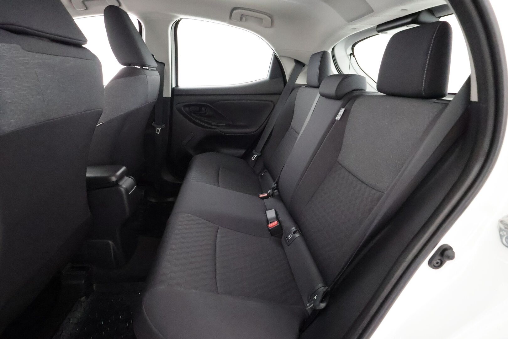 Toyota Yaris 2022 1,5 Hybrid Active - | ACC | P.Kamera | Kaukovaloautomatiikka | Navi | Kaistavahti | Apple&Android | Merkkihuollot | - KORKO VAIN 3,99 %