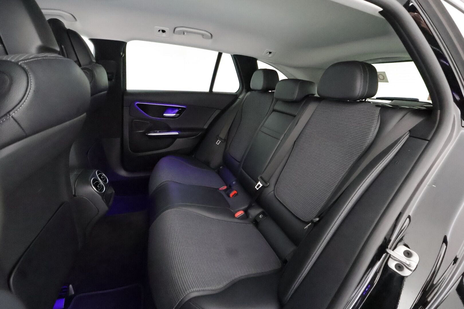 Mercedes-Benz C 2023 220 d T A Business - | Distronic Pro | Koukku | High performance LED |  P.Kamera | Osasähköt | Digimittaristo | Burmester | Osasähköt | - KORKO VAIN 3,99 %