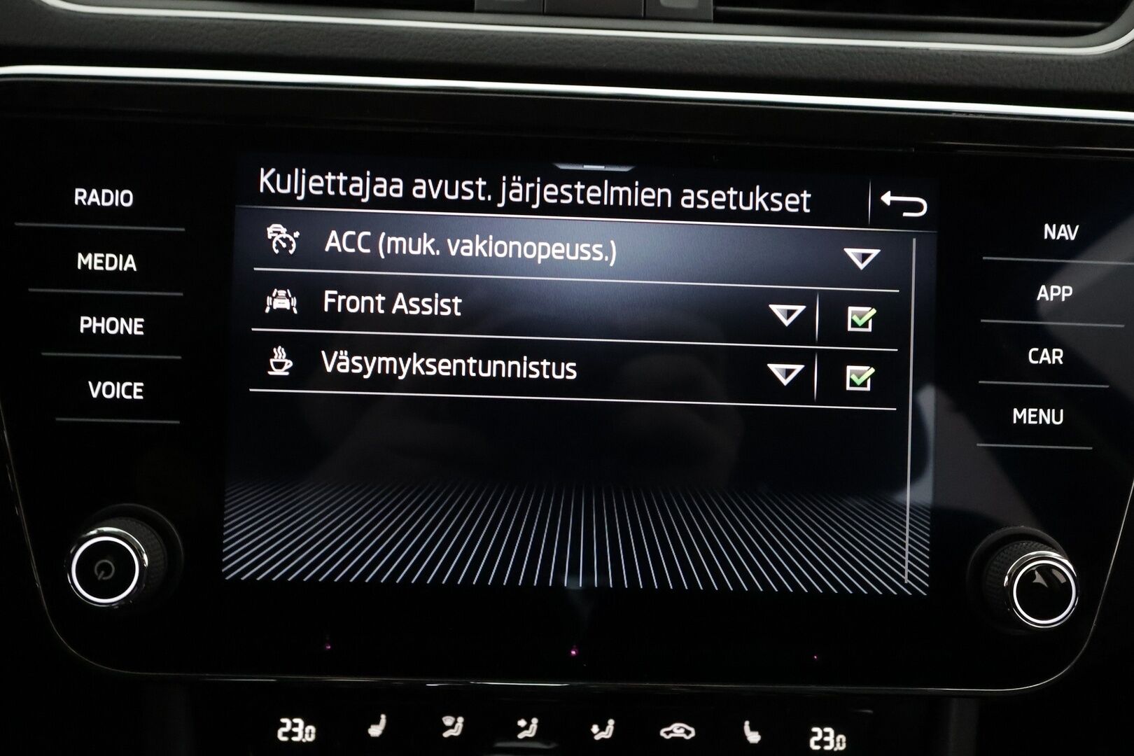 Skoda Superb 2024 Combi 1,5 TSI ACT Active - | Koukku | ACC | LED | P.Tutkat | Muistipenkki | Keyless | Facelift | Digimittaristo | Merkkihuollot |