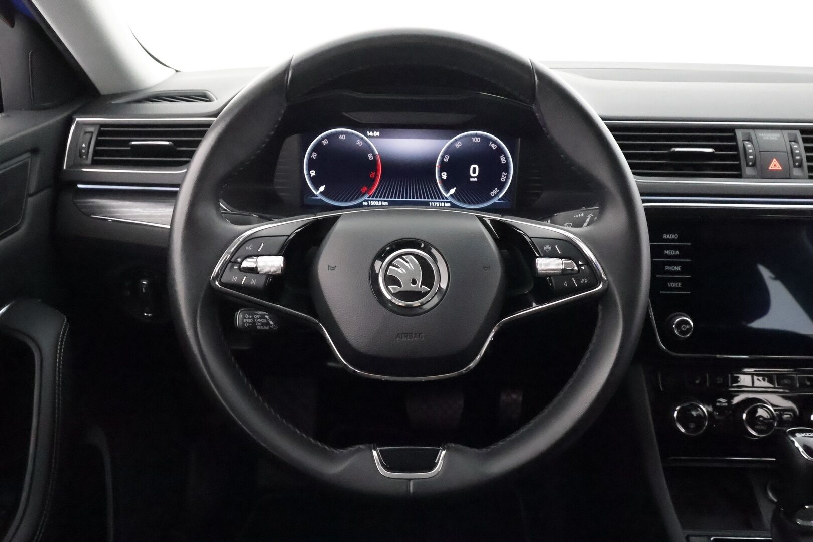 Skoda Superb 2024 Combi 1,5 TSI ACT Active - | Koukku | ACC | LED | P.Tutkat | Muistipenkki | Keyless | Facelift | Digimittaristo | Merkkihuollot |