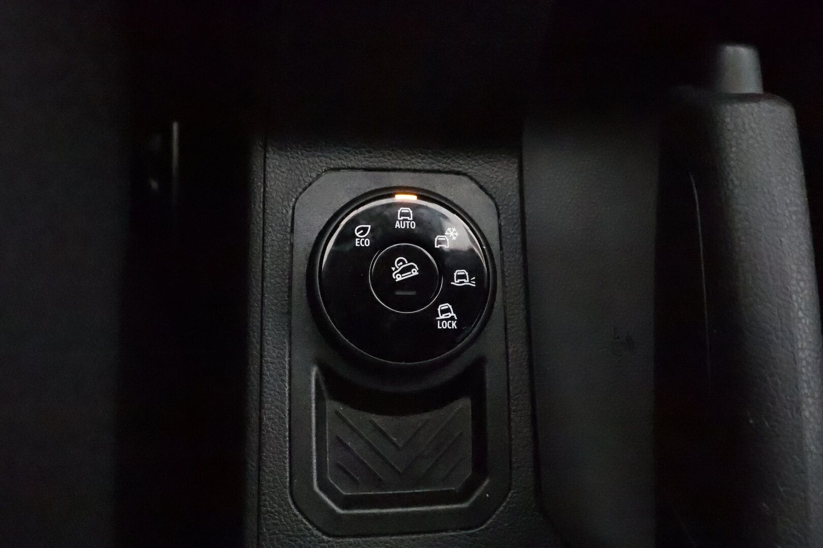 DACIA DUSTER 2024 TCe 130 4x4 Extreme - | Vakkari | Koukku | Digimittaristo | P.Kamera | LED | Puolinahat | Apple&Android |