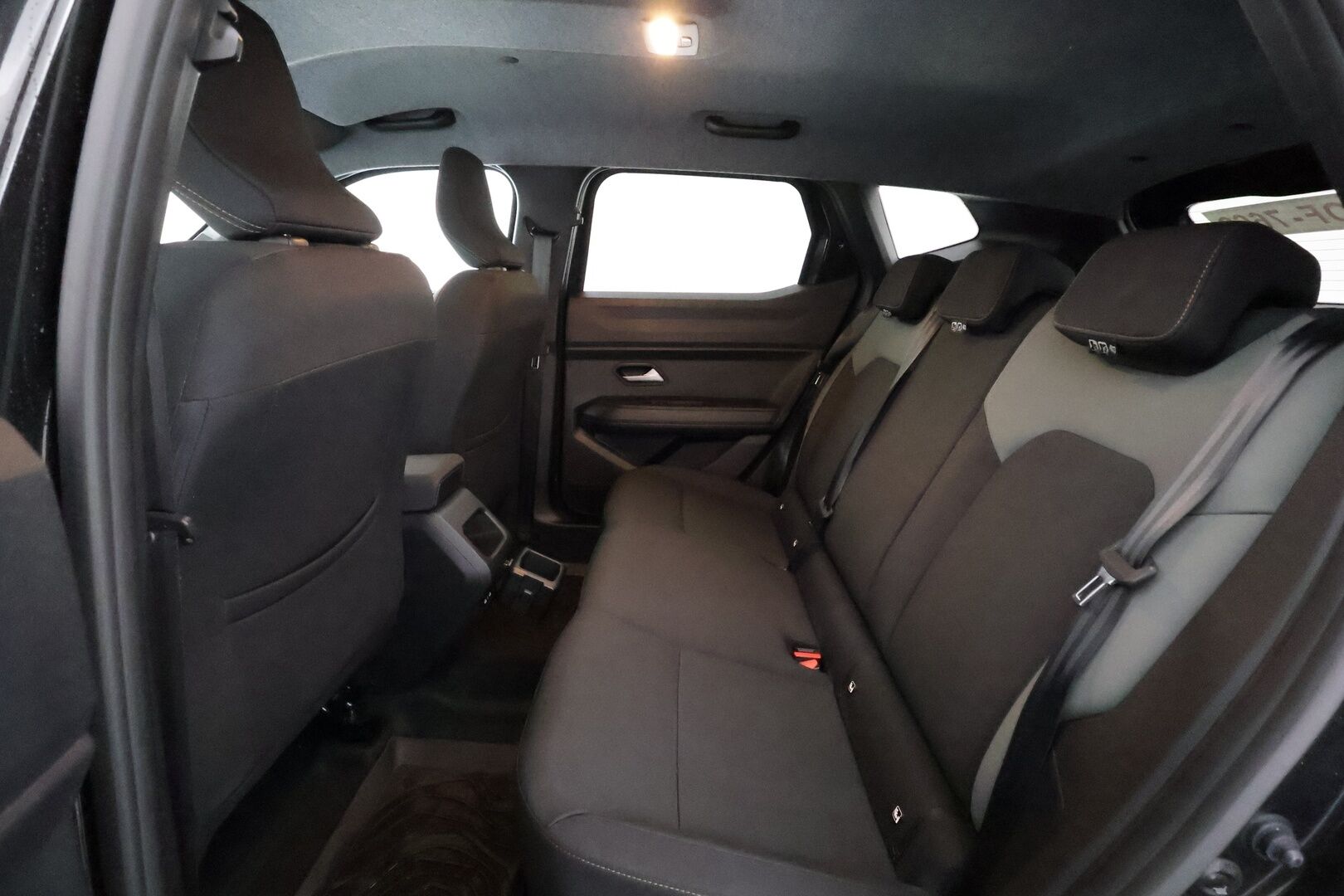 DACIA DUSTER 2024 TCe 130 4x4 Extreme - | Vakkari | Koukku | Digimittaristo | P.Kamera | LED | Puolinahat | Apple&Android |