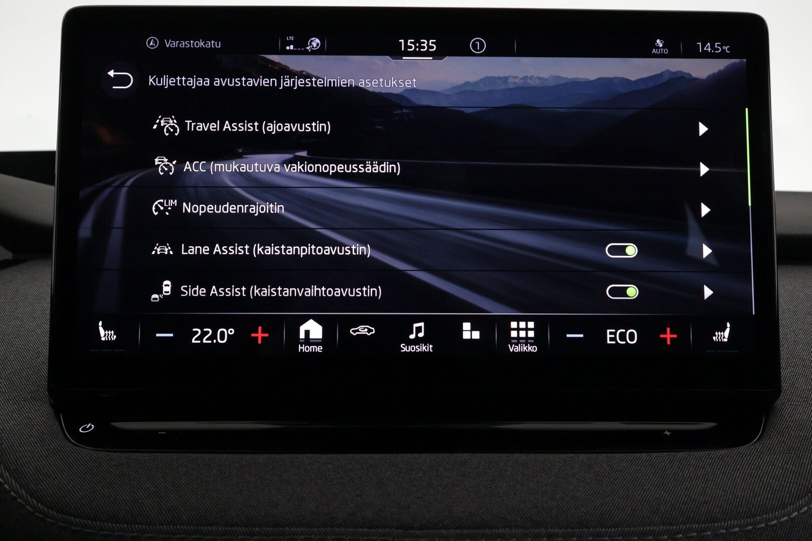 SKODA ENYAQ 2023 80 iV - | ACC | ILP | Matrix-LED  | Hierova muistipenkki | Puolinahat | P.Kamera | Canton | Keyless | Apple&Android | Merkkihuollettu | Kahdet Renkaat |