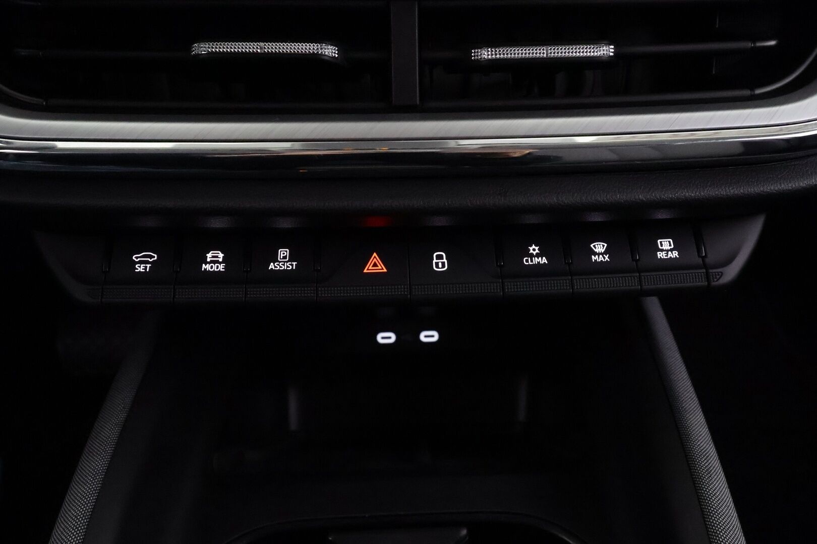 SKODA ENYAQ 2023 80 iV - | ACC | ILP | Matrix-LED  | Hierova muistipenkki | Puolinahat | P.Kamera | Canton | Keyless | Apple&Android | Merkkihuollettu | Kahdet Renkaat |
