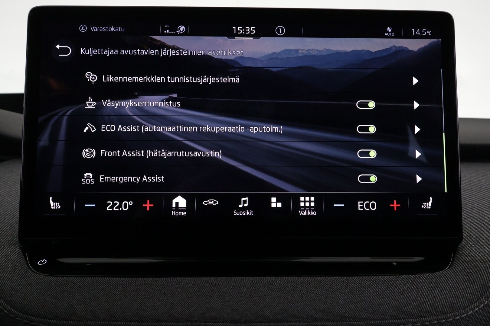 SKODA ENYAQ 2023 80 iV - | ACC | ILP | Matrix-LED  | Hierova muistipenkki | Puolinahat | P.Kamera | Canton | Keyless | Apple&Android | Merkkihuollettu | Kahdet Renkaat |