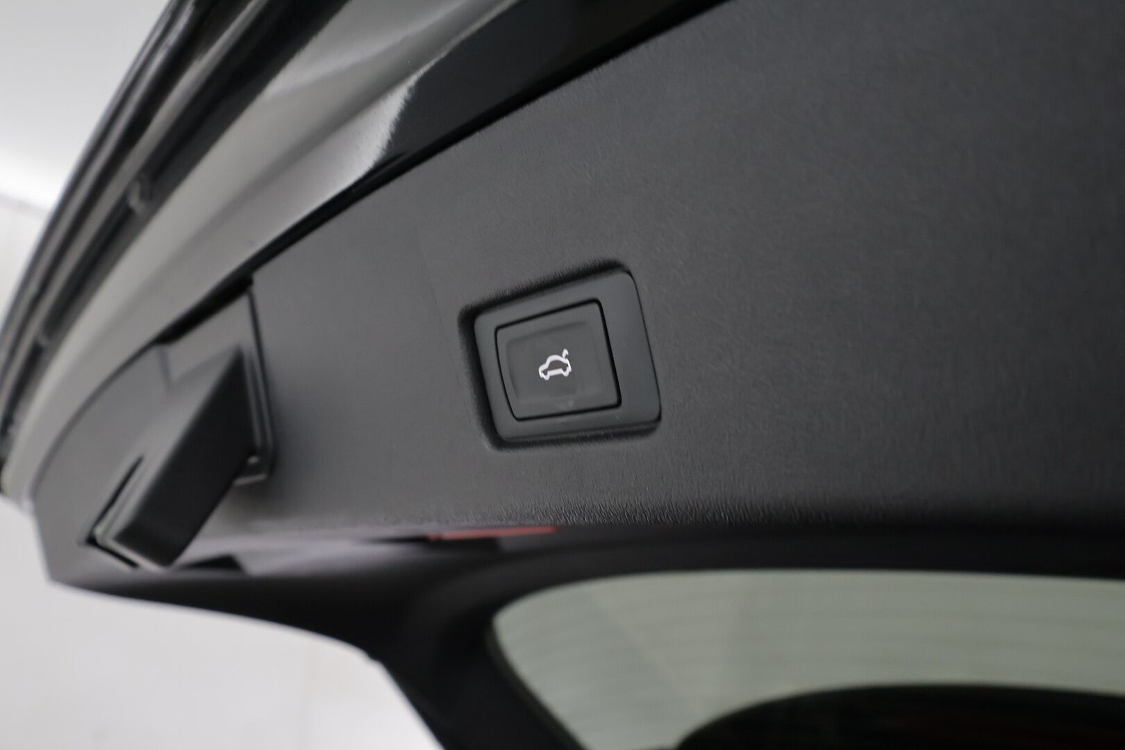 AUDI Q4 E-TRON 2023 50 E-Tron Quattro  - | ACC | ILP | Koukku | Matrix-LED | P.Kamera | Navi | Sporttipenkit | Digimittaristo | Merkkihuollettu | Kahdet Renkaat |