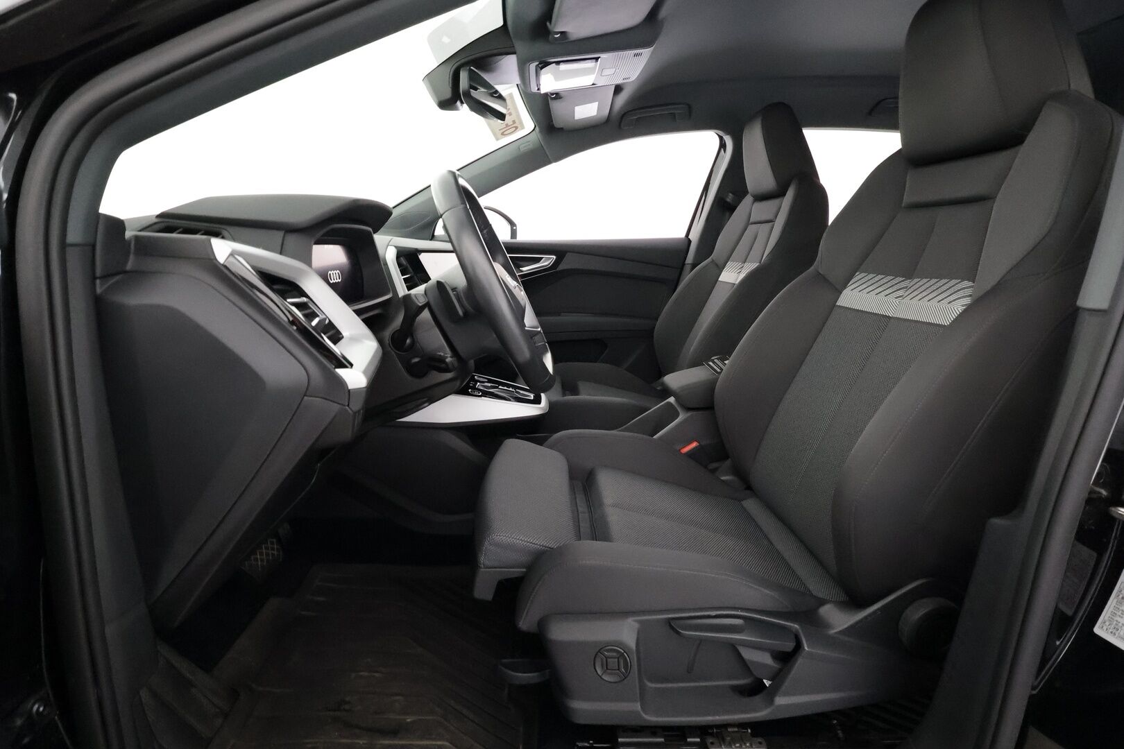 AUDI Q4 E-TRON 2023 50 E-Tron Quattro  - | ACC | ILP | Koukku | Matrix-LED | P.Kamera | Navi | Sporttipenkit | Digimittaristo | Merkkihuollettu | Kahdet Renkaat |
