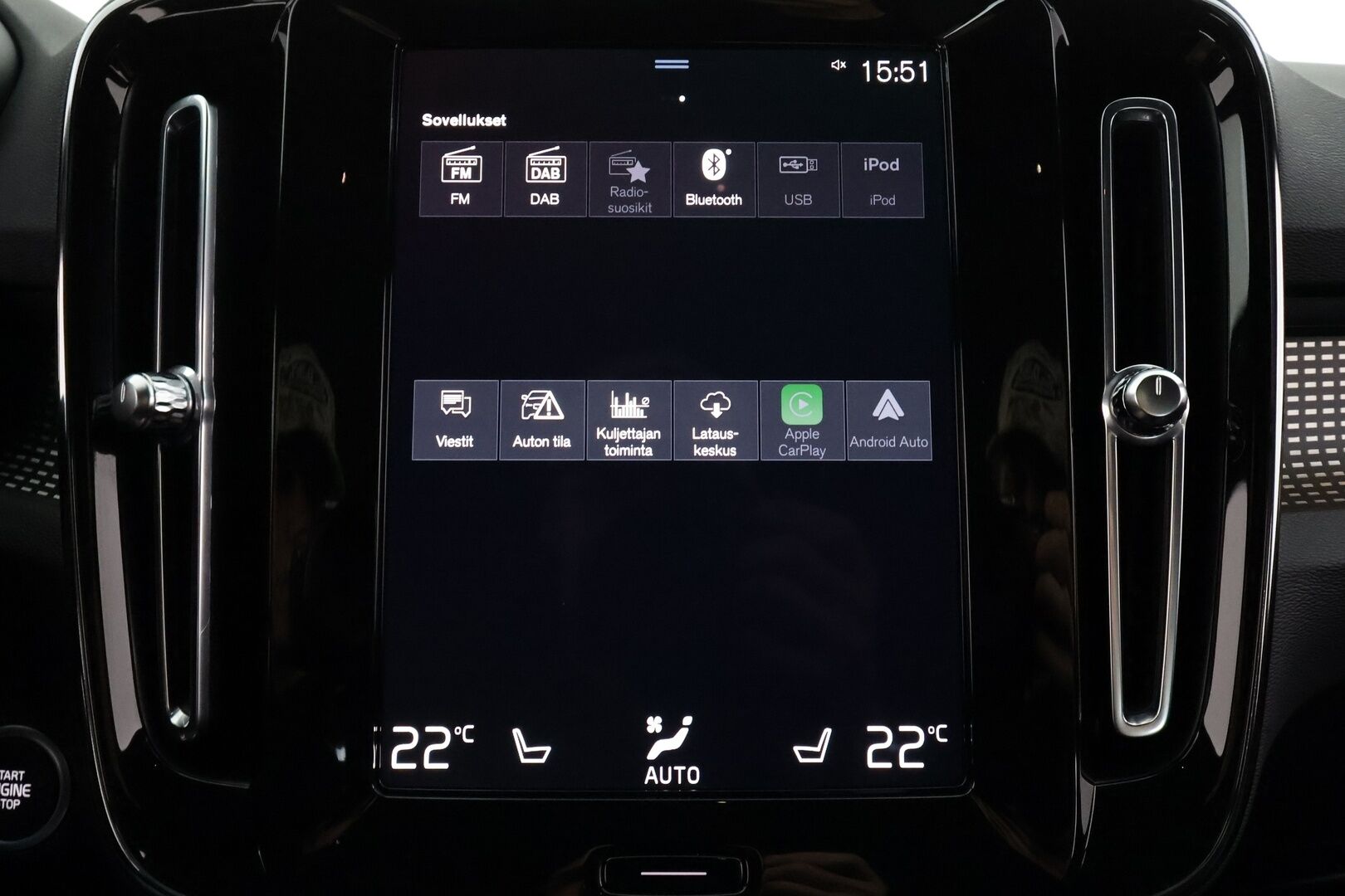Volvo XC40 2022 T4 TwE R-Design Edition aut - | ACC | LED | P.Kamera | Lisälämmitin | Sporttipenkit | Kaistavahti | Navi | Keyless | Apple&Android | Merkkihuollot | 