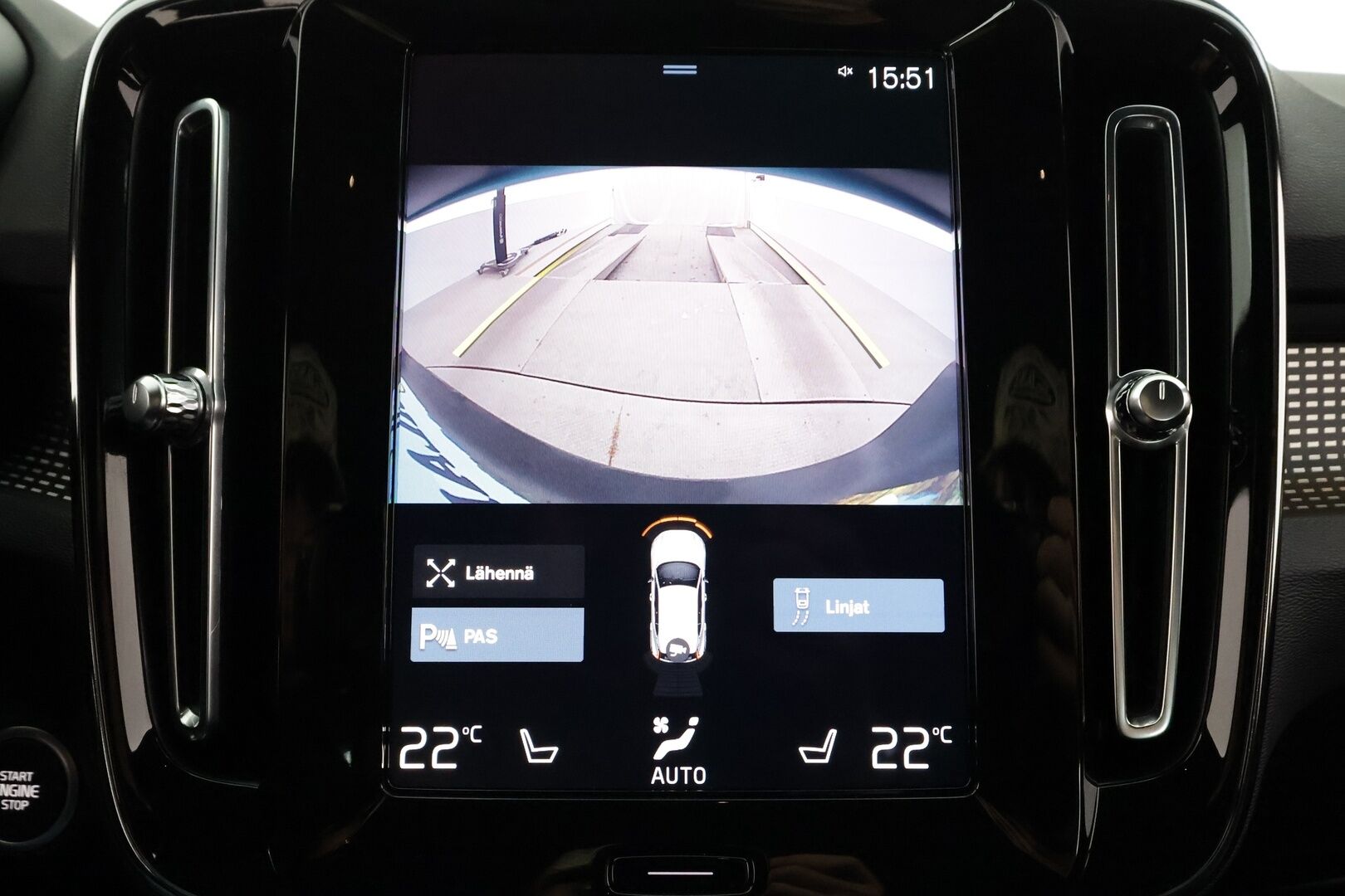 Volvo XC40 2022 T4 TwE R-Design Edition aut - | ACC | LED | P.Kamera | Lisälämmitin | Sporttipenkit | Kaistavahti | Navi | Keyless | Apple&Android | Merkkihuollot | 