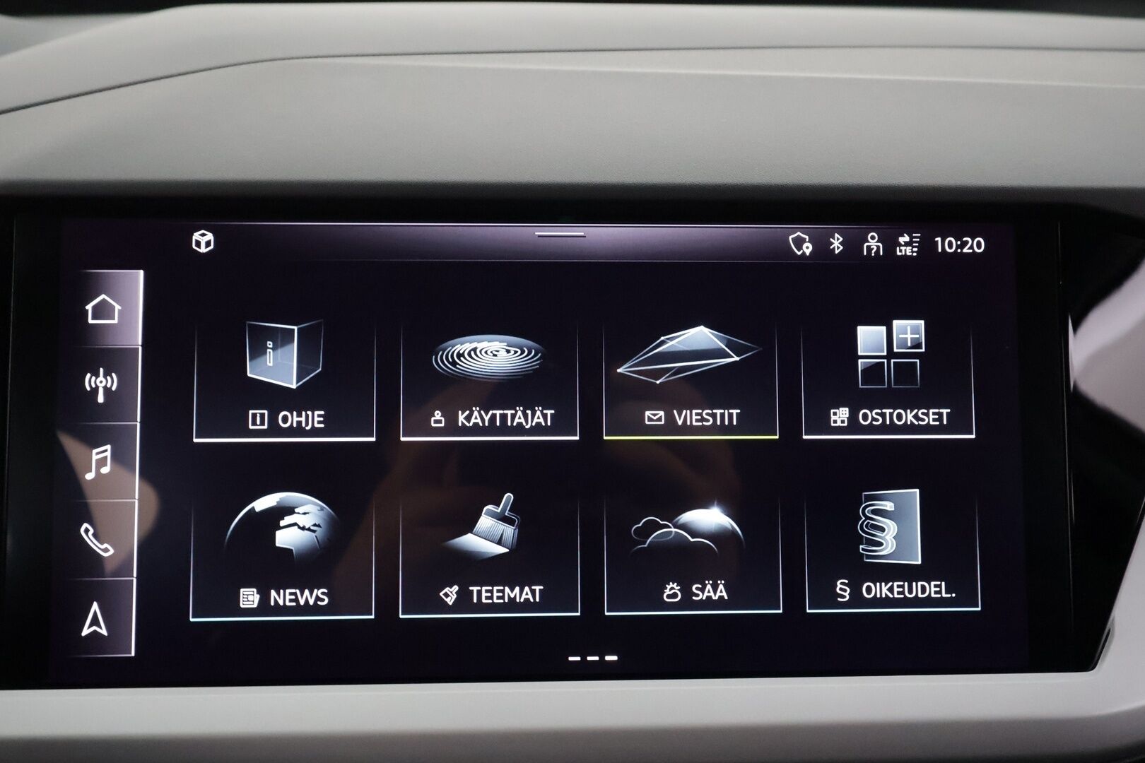 AUDI Q4 E-TRON 2024 45e-tron Quattro Proline - | ACC | ILP | Koukku | Matrix-LED | Sonos | muistipenkki | P.Kamera | Sporttipenkit | Apple&Android | Merkkihuollettu | Kahdet renkaat |