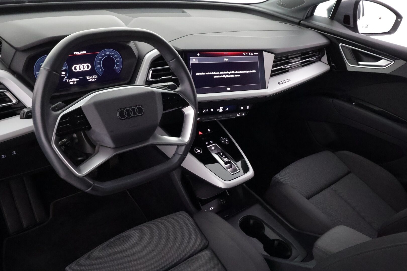 AUDI Q4 E-TRON 2024 45e-tron Quattro Proline - | ACC | ILP | Koukku | Matrix-LED | Sonos | muistipenkki | P.Kamera | Sporttipenkit | Apple&Android | Merkkihuollettu | Kahdet renkaat |