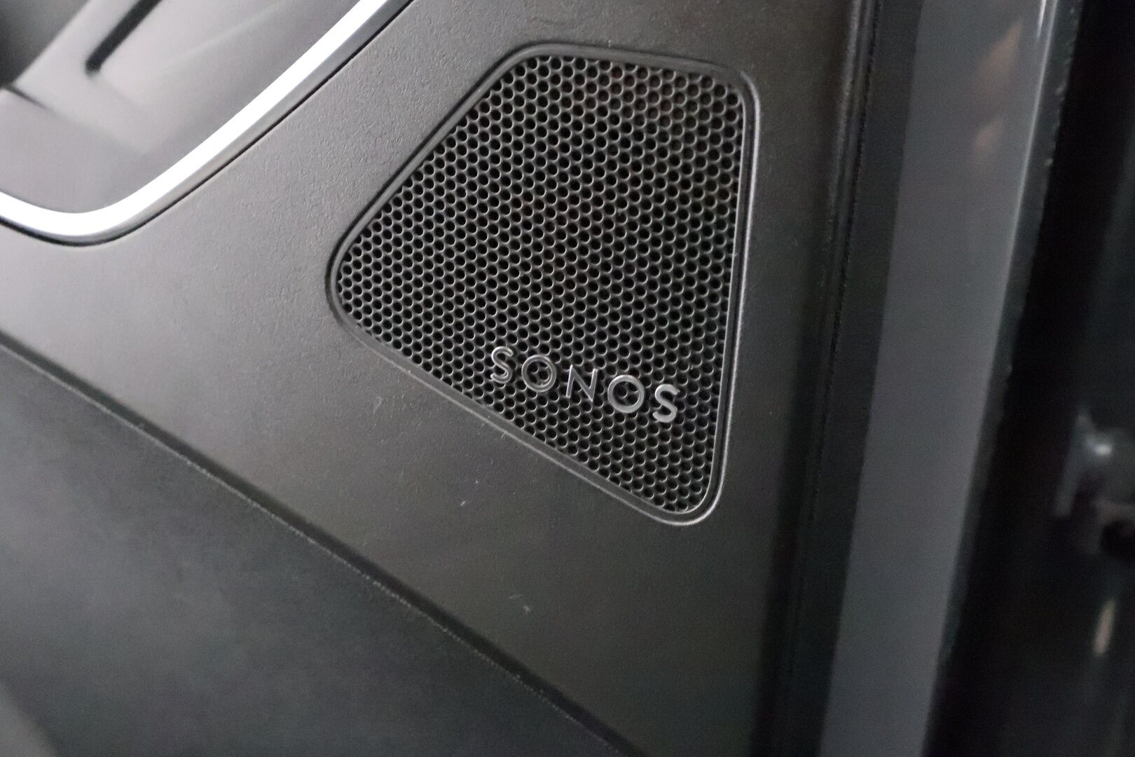 AUDI Q4 E-TRON 2024 45e-tron Quattro Proline - | ACC | ILP | Koukku | Matrix-LED | Sonos | muistipenkki | P.Kamera | Sporttipenkit | Apple&Android | Merkkihuollettu | Kahdet renkaat |