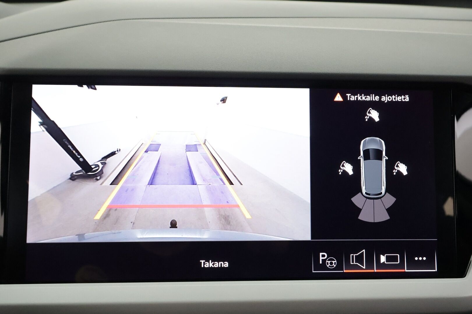 AUDI Q4 E-TRON 2024 45e-tron Quattro Proline - | ACC | ILP | Koukku | Matrix-LED | Sonos | muistipenkki | P.Kamera | Sporttipenkit | Apple&Android | Merkkihuollettu | Kahdet renkaat |