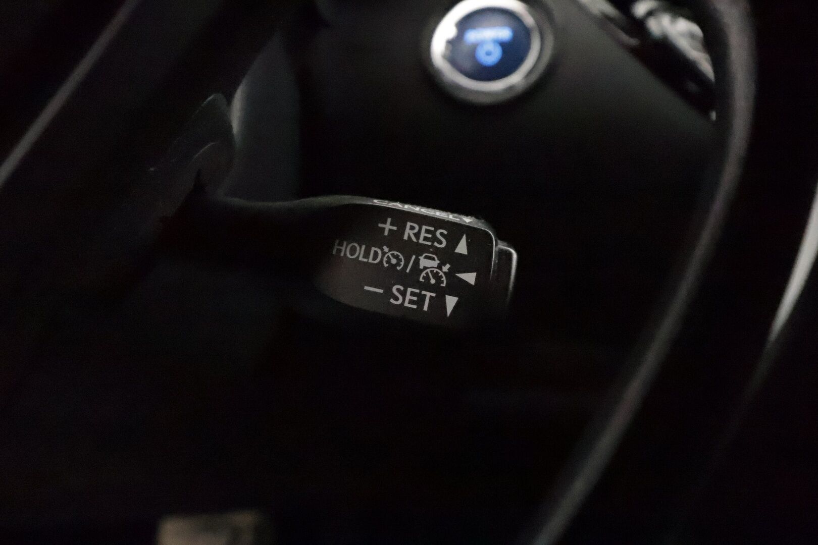 TOYOTA C-HR 2020 2,0 Hybrid Style - | ACC | LED | P.Kamera | Katveavustin | Ratinlämmitys | Kaistavahti | Keyless | Merkkihuollot |