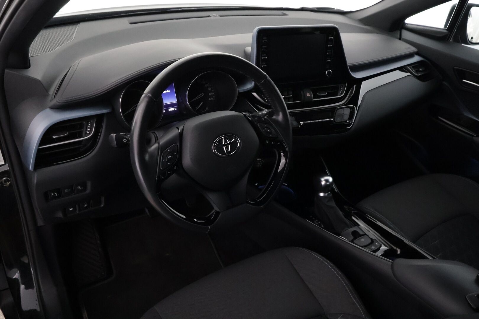 TOYOTA C-HR 2020 2,0 Hybrid Style - | ACC | LED | P.Kamera | Katveavustin | Ratinlämmitys | Kaistavahti | Keyless | Merkkihuollot |