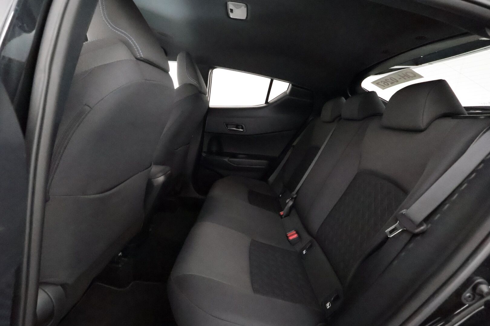 TOYOTA C-HR 2020 2,0 Hybrid Style - | ACC | LED | P.Kamera | Katveavustin | Ratinlämmitys | Kaistavahti | Keyless | Merkkihuollot |