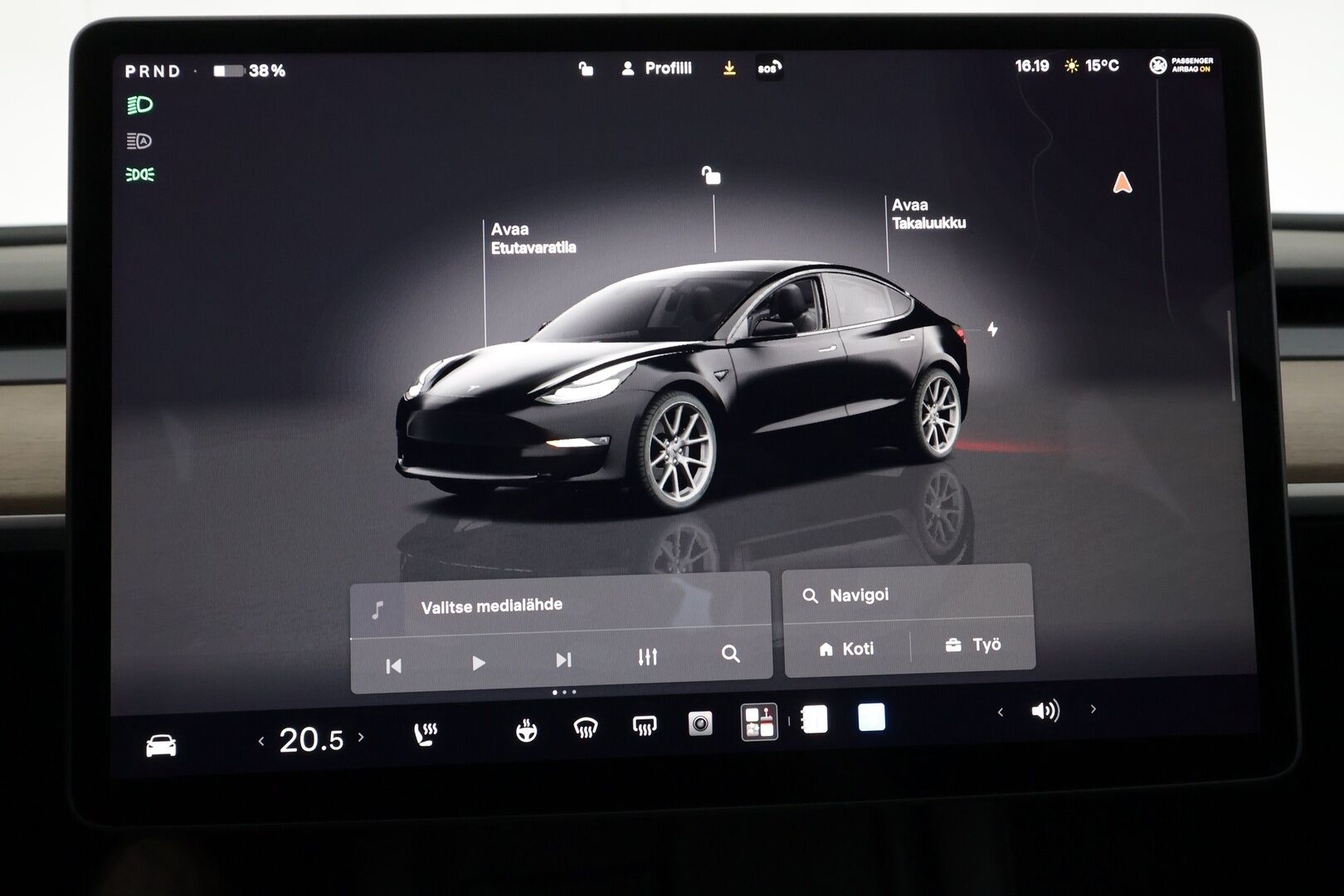 Tesla Model 3 2023 RWD - | ILP | Koukku | ACC | Matrix-LED | P.Kamera | Lasikatto | Muistipenkki | Premium Speakers | Navi | Kaistavahti | Keyless | Kahdet renkaat |