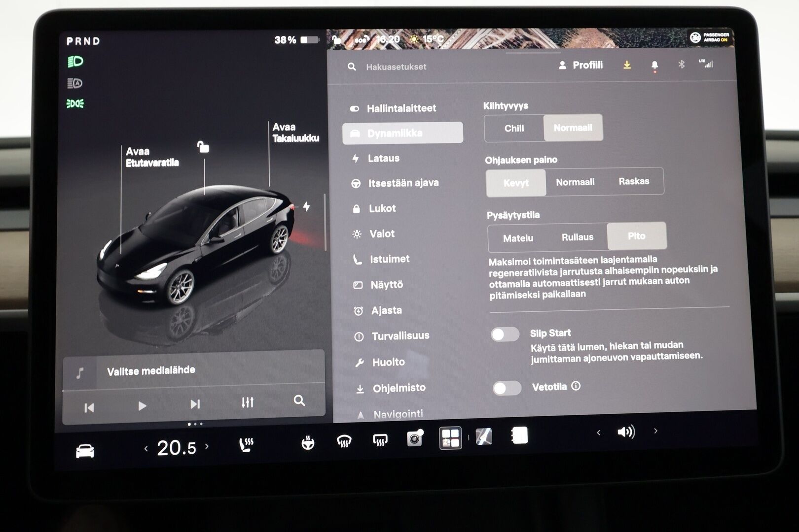 Tesla Model 3 2023 RWD - | ILP | Koukku | ACC | Matrix-LED | P.Kamera | Lasikatto | Muistipenkki | Premium Speakers | Navi | Kaistavahti | Keyless | Kahdet renkaat |