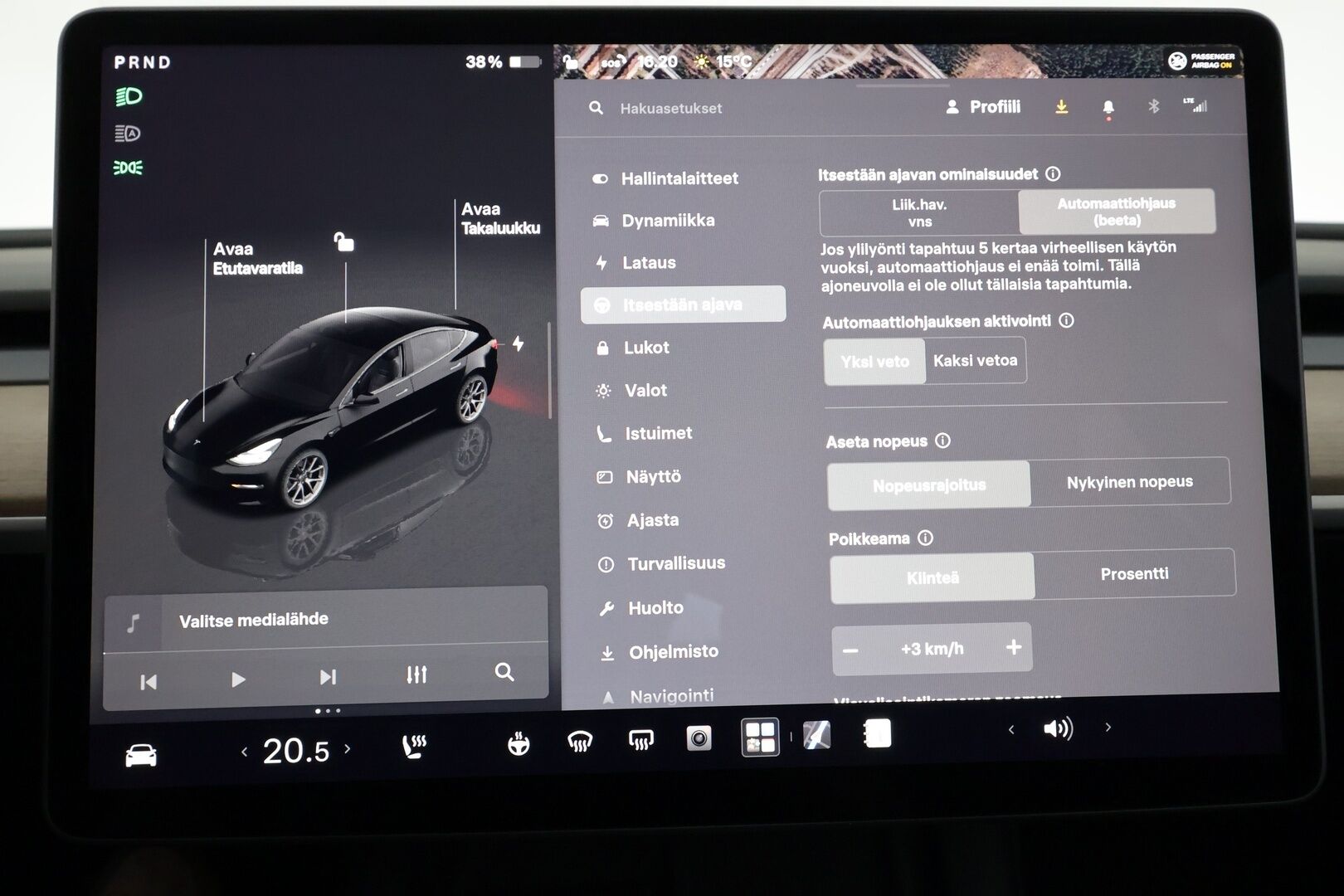 Tesla Model 3 2023 RWD - | ILP | Koukku | ACC | Matrix-LED | P.Kamera | Lasikatto | Muistipenkki | Premium Speakers | Navi | Kaistavahti | Keyless | Kahdet renkaat |