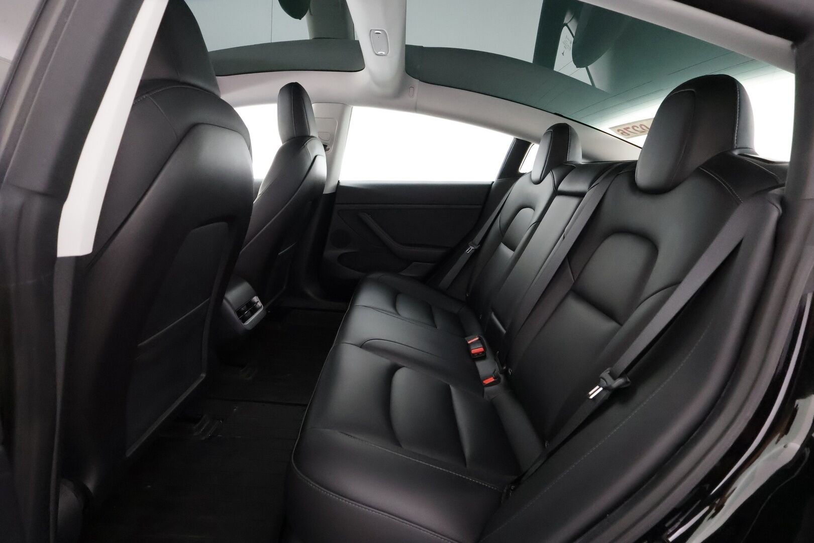 Tesla Model 3 2023 RWD - | ILP | Koukku | ACC | Matrix-LED | P.Kamera | Lasikatto | Muistipenkki | Premium Speakers | Navi | Kaistavahti | Keyless | Kahdet renkaat |
