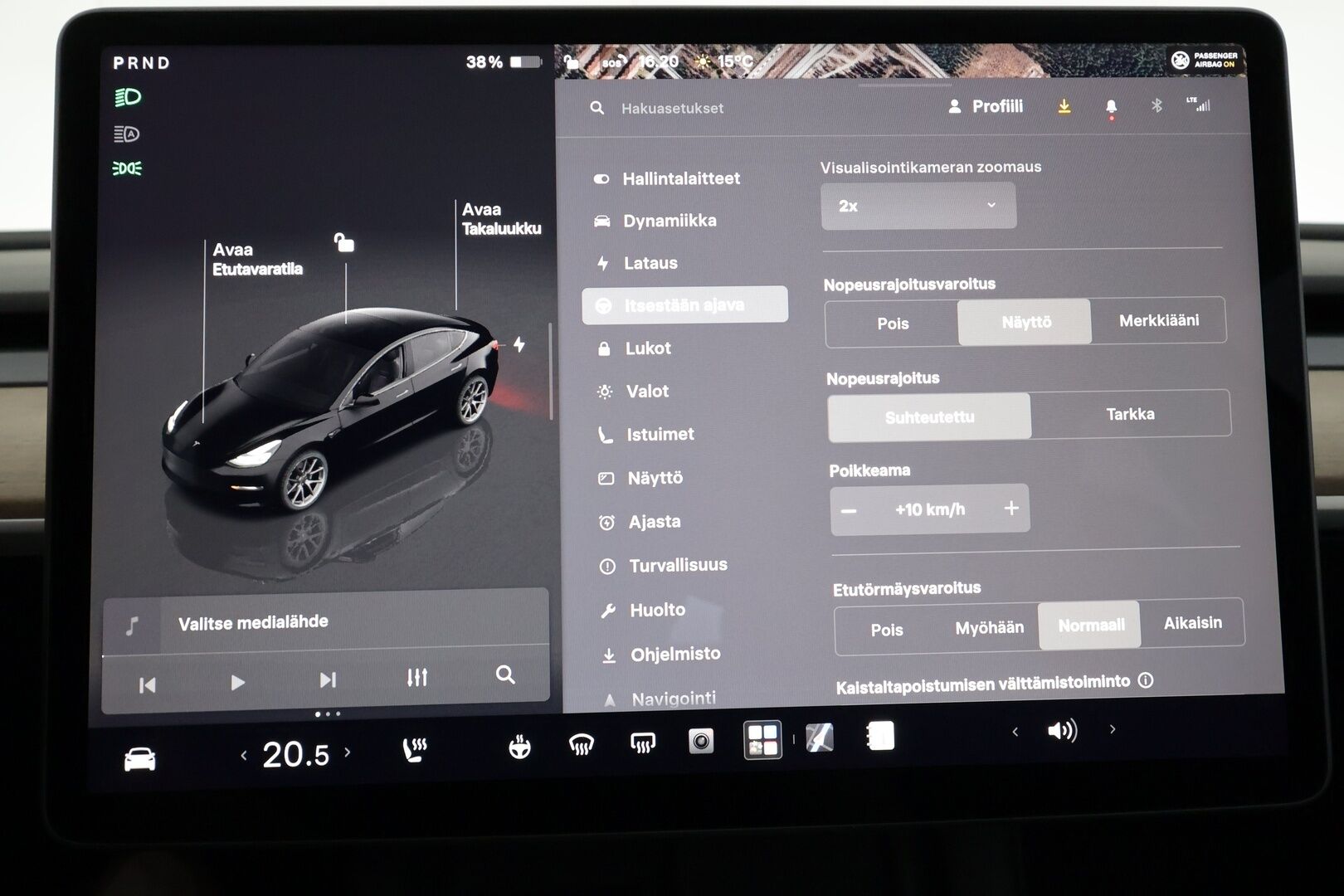 Tesla Model 3 2023 RWD - | ILP | Koukku | ACC | Matrix-LED | P.Kamera | Lasikatto | Muistipenkki | Premium Speakers | Navi | Kaistavahti | Keyless | Kahdet renkaat |