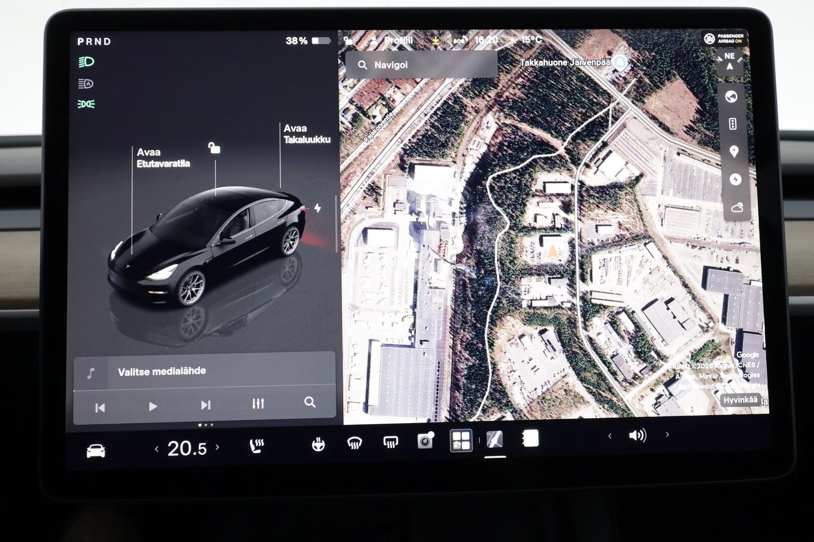 Tesla Model 3 2023 RWD - | ILP | Koukku | ACC | Matrix-LED | P.Kamera | Lasikatto | Muistipenkki | Premium Speakers | Navi | Kaistavahti | Keyless | Kahdet renkaat |