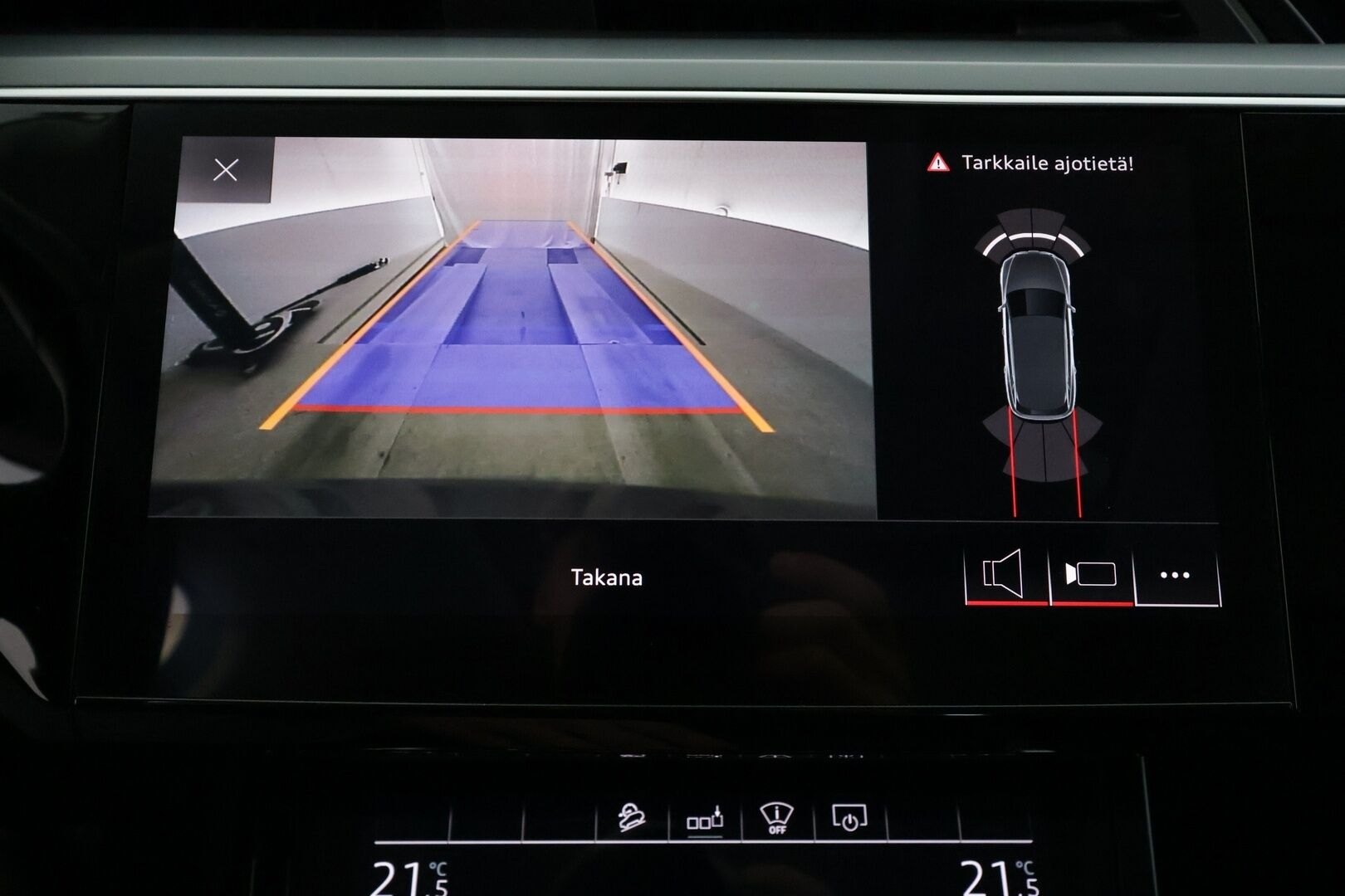 AUDI E-TRON 2020 55 Quattro - | ACC | Lisälämmitin | HUD | Muistipenkki | Matrix-LED | Panorama | Apple&Android | merkkihuollettu |