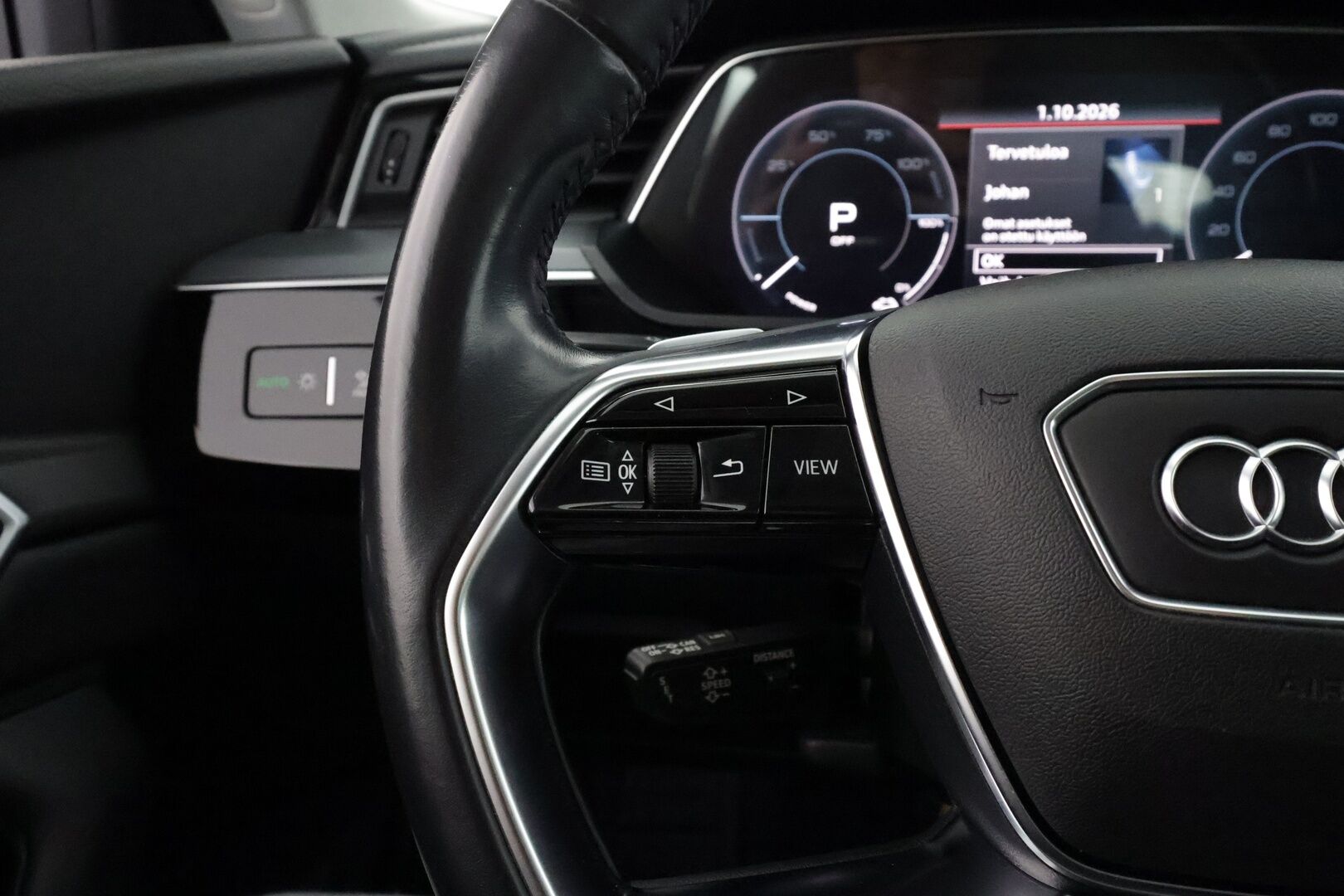 AUDI E-TRON 2020 55 Quattro - | ACC | Lisälämmitin | HUD | Muistipenkki | Matrix-LED | Panorama | Apple&Android | merkkihuollettu |