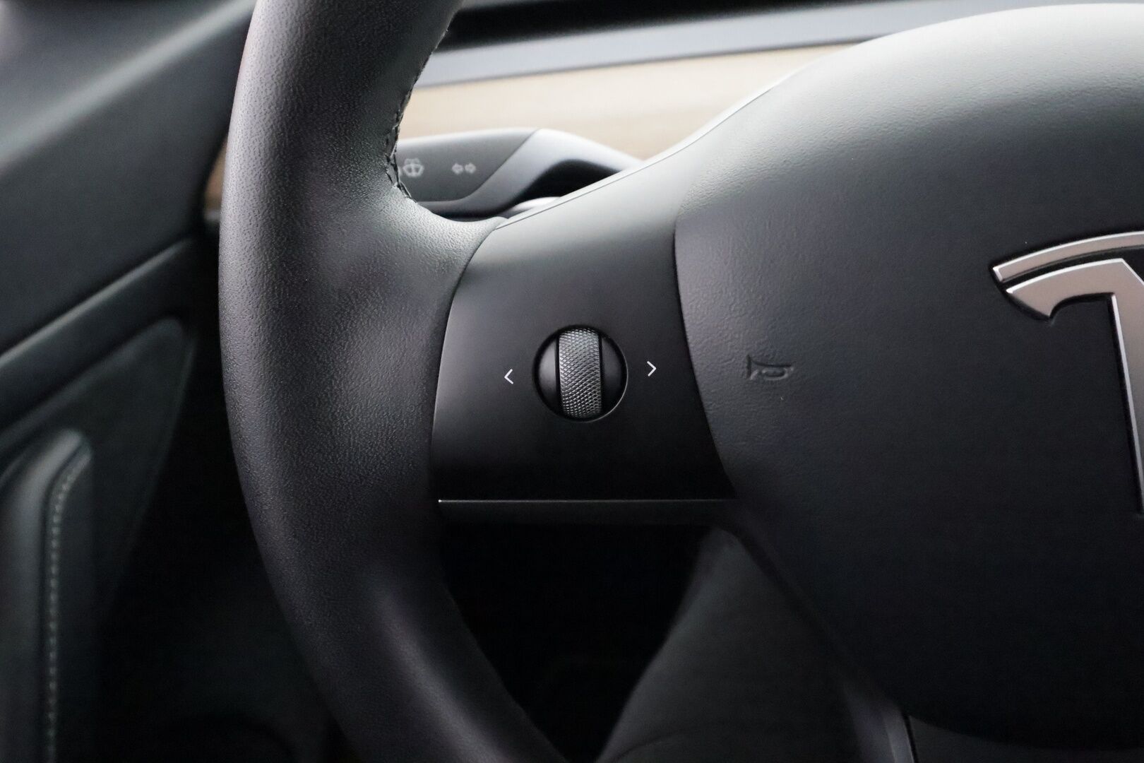 Tesla Model 3 2021 Standard Range Plus - | ILP | ACC | Lasikatto | Matrix-LED | P.Kamera | Muistipenkki | Premium Speakers | Navi | Kaistavahti | Keyless | 2x Latauskaapelit | Kahdet renkaat |