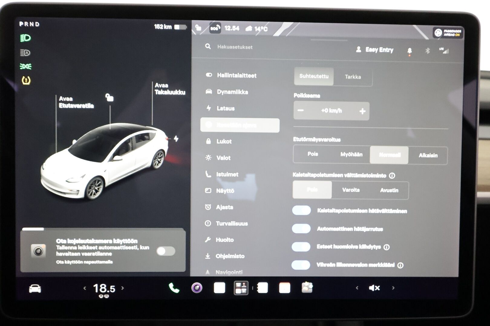 Tesla Model 3 2021 Standard Range Plus - | ILP | ACC | Lasikatto | Matrix-LED | P.Kamera | Muistipenkki | Premium Speakers | Navi | Kaistavahti | Keyless | 2x Latauskaapelit | Kahdet renkaat |