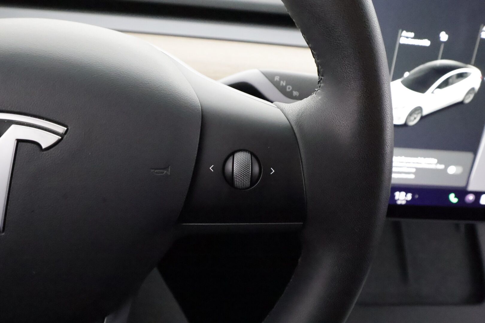 Tesla Model 3 2021 Standard Range Plus - | ILP | ACC | Lasikatto | Matrix-LED | P.Kamera | Muistipenkki | Premium Speakers | Navi | Kaistavahti | Keyless | 2x Latauskaapelit | Kahdet renkaat |