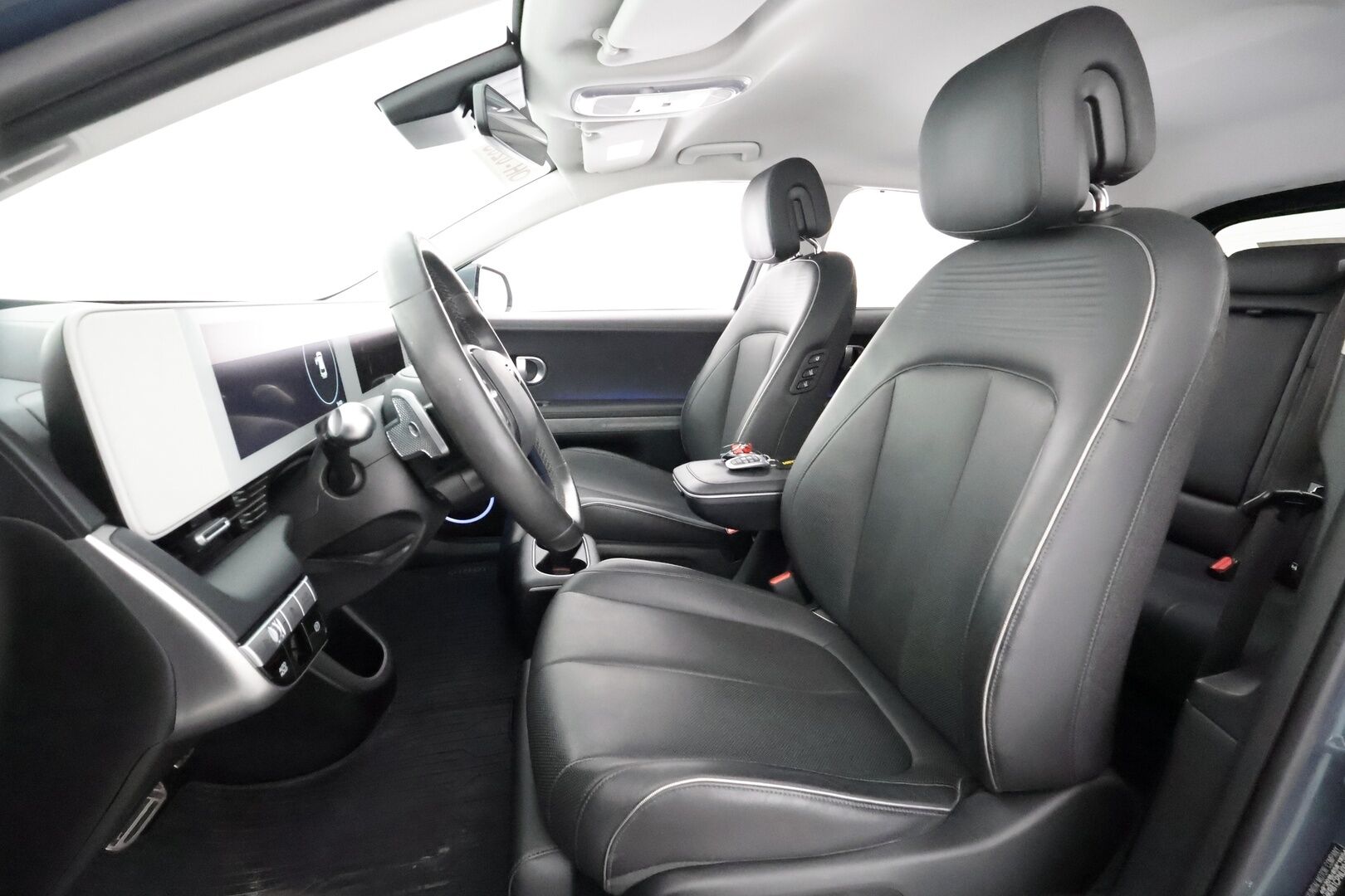 Hyundai IONIQ 5 2021 73 kWh 305 hv AWD Project 45 - | ACC | ILP | Koukku | Solar Roof | HUD | 360° | Ilm. relax nahat | BOSE | Muistipenkki | V2L | HDA | BSM | Keyless | 2x alut | Merkkihuollot | 