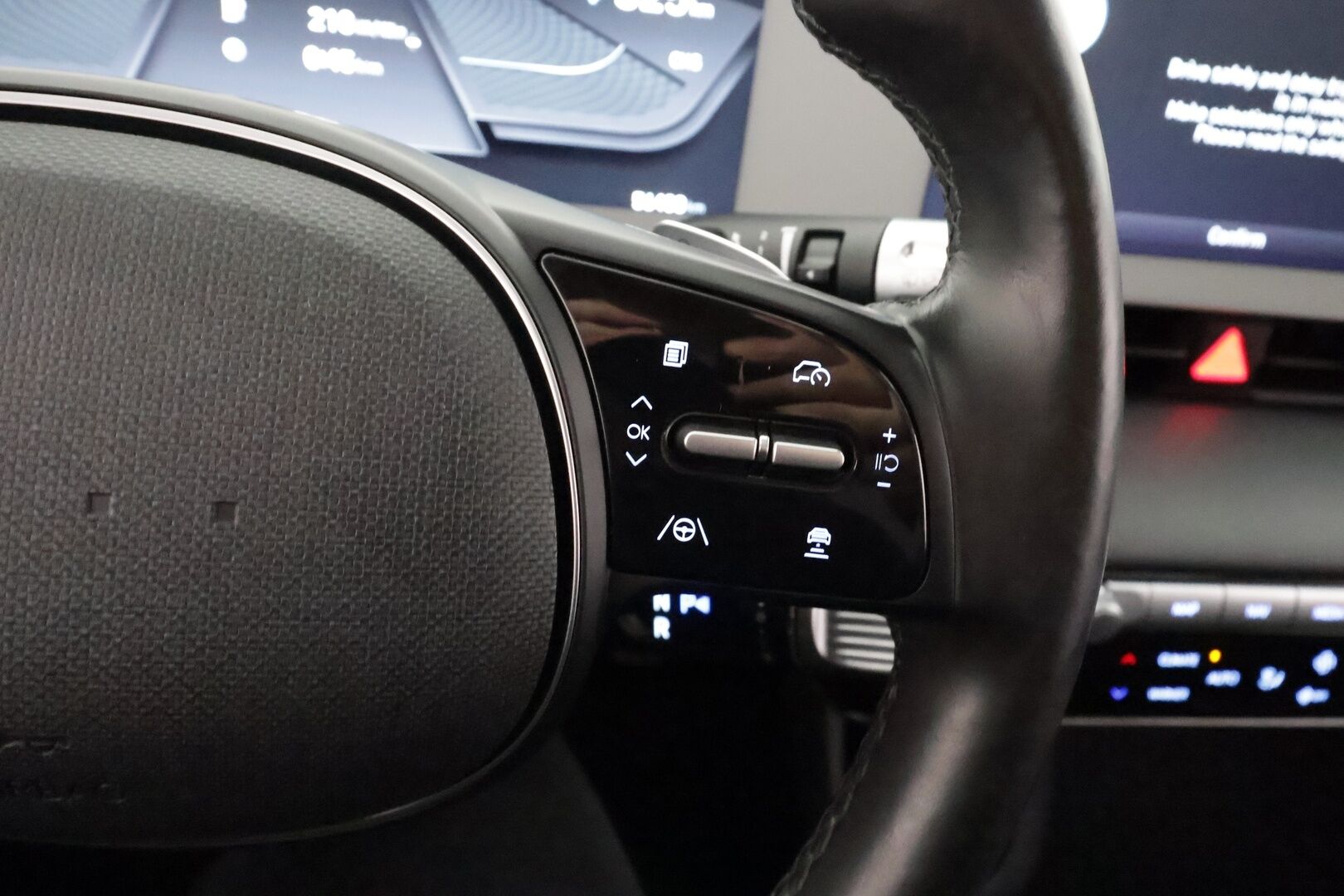 Hyundai IONIQ 5 2021 73 kWh 305 hv AWD Project 45 - | ACC | ILP | Koukku | Solar Roof | HUD | 360° | Ilm. relax nahat | BOSE | Muistipenkki | V2L | HDA | BSM | Keyless | 2x alut | Merkkihuollot | 