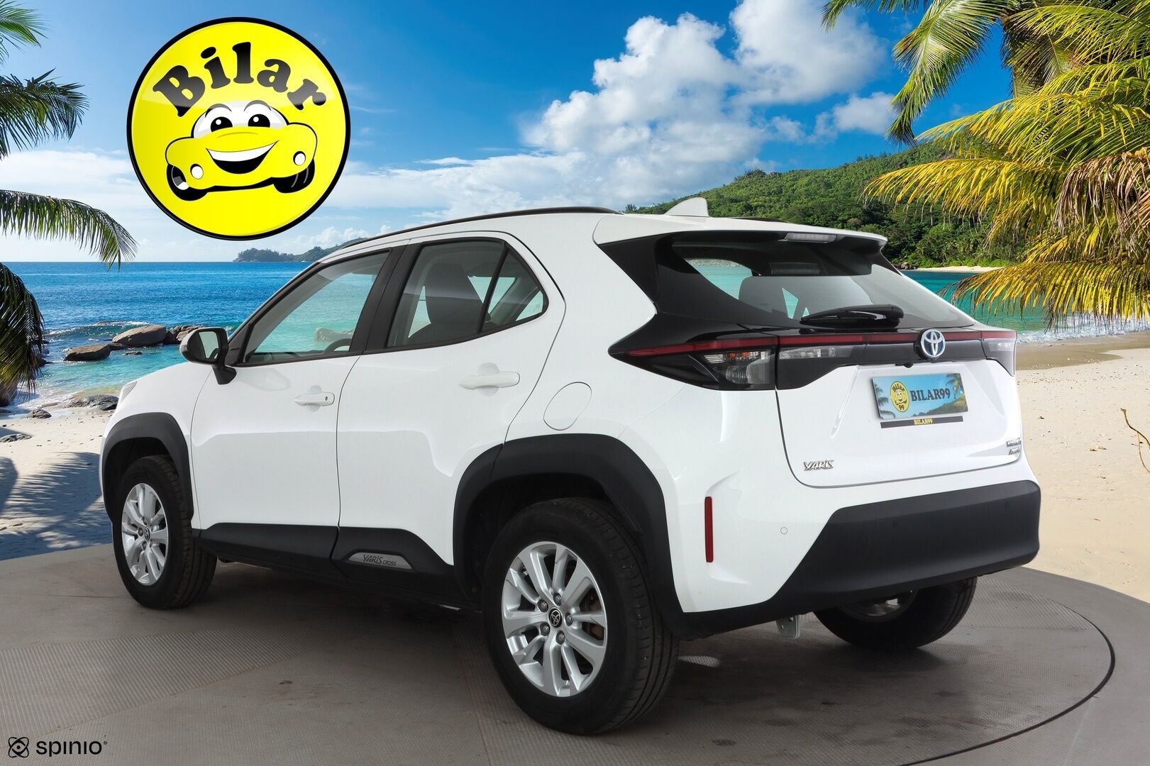 TOYOTA YARIS CROSS 2023 1,5 Hybrid AWD-i Active - | ACC | Lohkolämmitin | P.Kamera | Kaistavahti | Apple&Android | Ratinlämmitys | Kahdet renkaat |