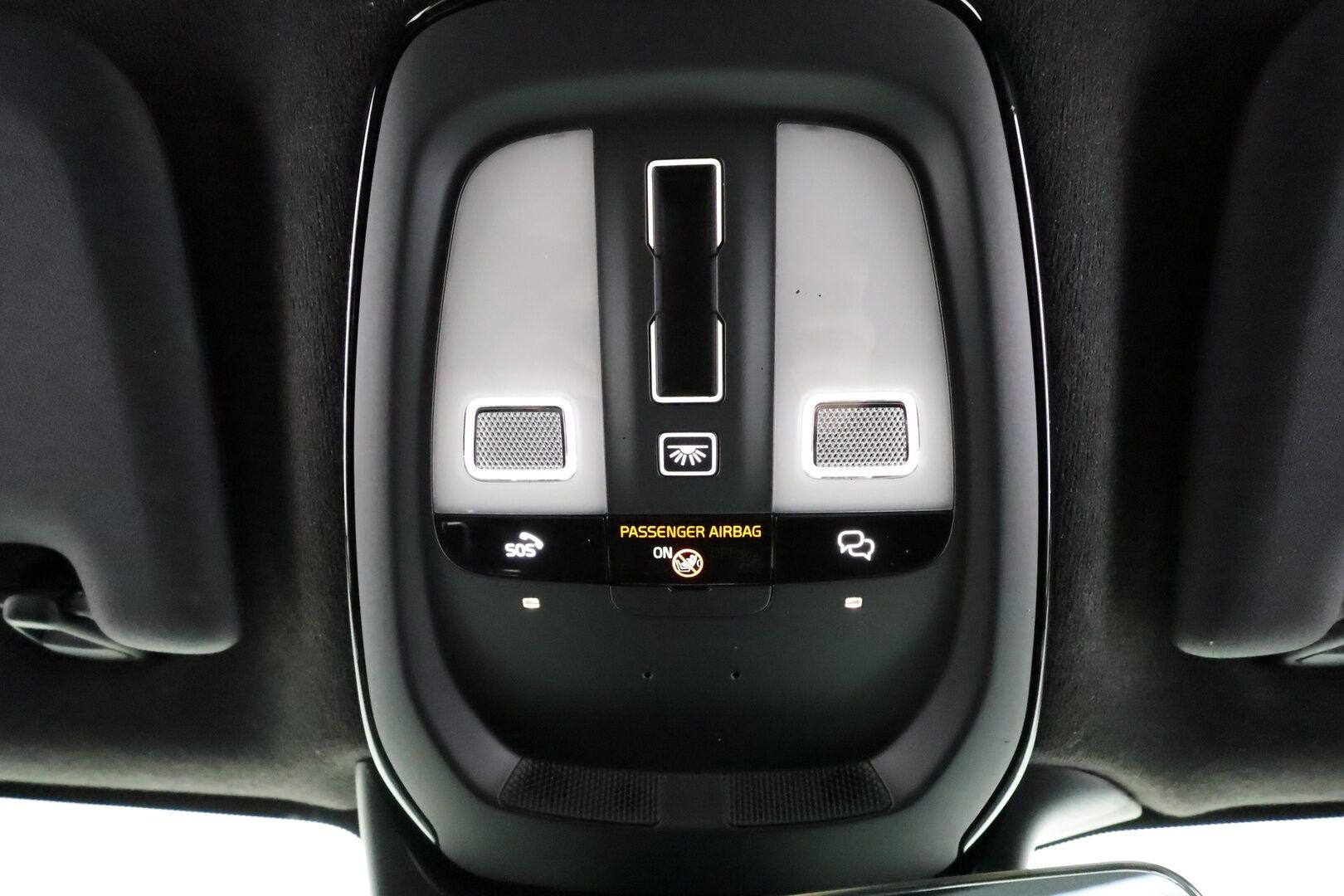 Volvo XC40 2023 Recharge Twin Ultimate - | ACC | ILP | Koukku | 360° | Panorama | Harman/Kardon | Muistipenkki | Sporttipenkit sähköllä | BLIS | Pilot Assist | Merkkihuollot | 2x renkaat aluin |