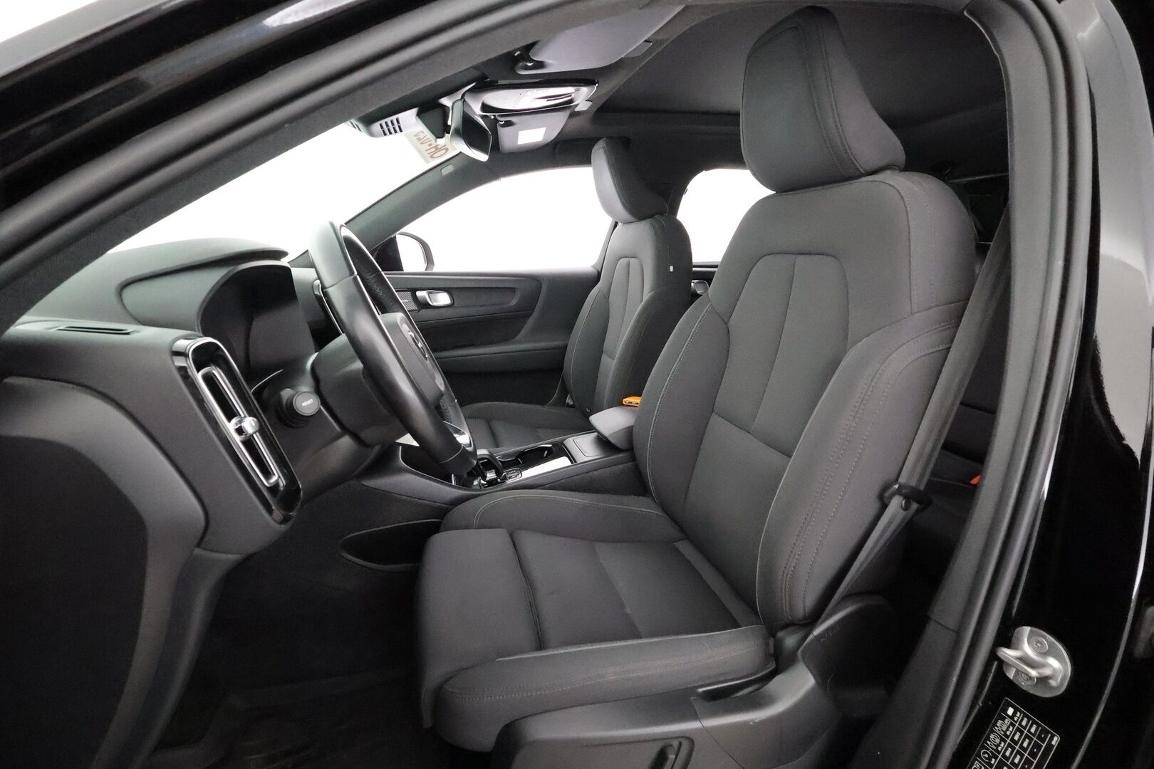 Volvo XC40 2023 Recharge Twin Ultimate - | ACC | ILP | Koukku | 360° | Panorama | Harman/Kardon | Muistipenkki | Sporttipenkit sähköllä | BLIS | Pilot Assist | Merkkihuollot | 2x renkaat aluin |