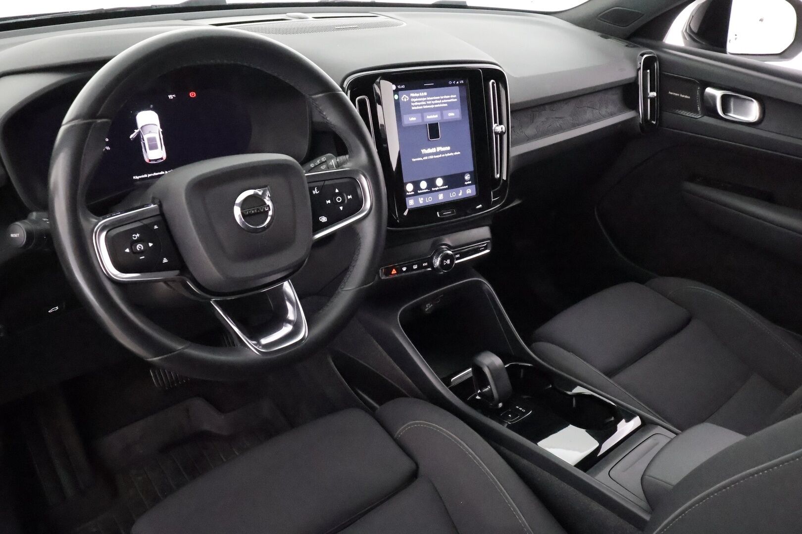 Volvo XC40 2023 Recharge Twin Ultimate - | ACC | ILP | Koukku | 360° | Panorama | Harman/Kardon | Muistipenkki | Sporttipenkit sähköllä | BLIS | Pilot Assist | Merkkihuollot | 2x renkaat aluin |