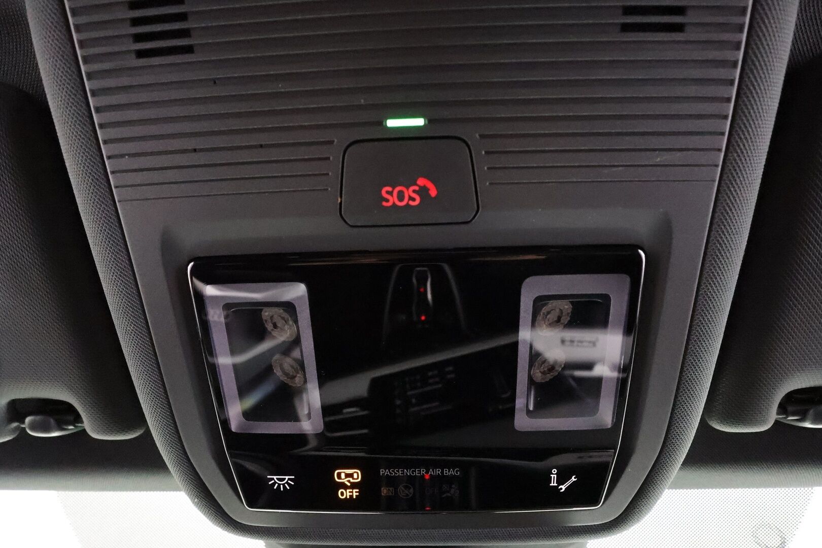 AUDI Q4 E-TRON 2024 40 204hv - | ACC | ILP | Koukku | LED | P.tutkat | Sporttipenkit | Digimittaristo | Apple&Android | Kahdet Renkaat |