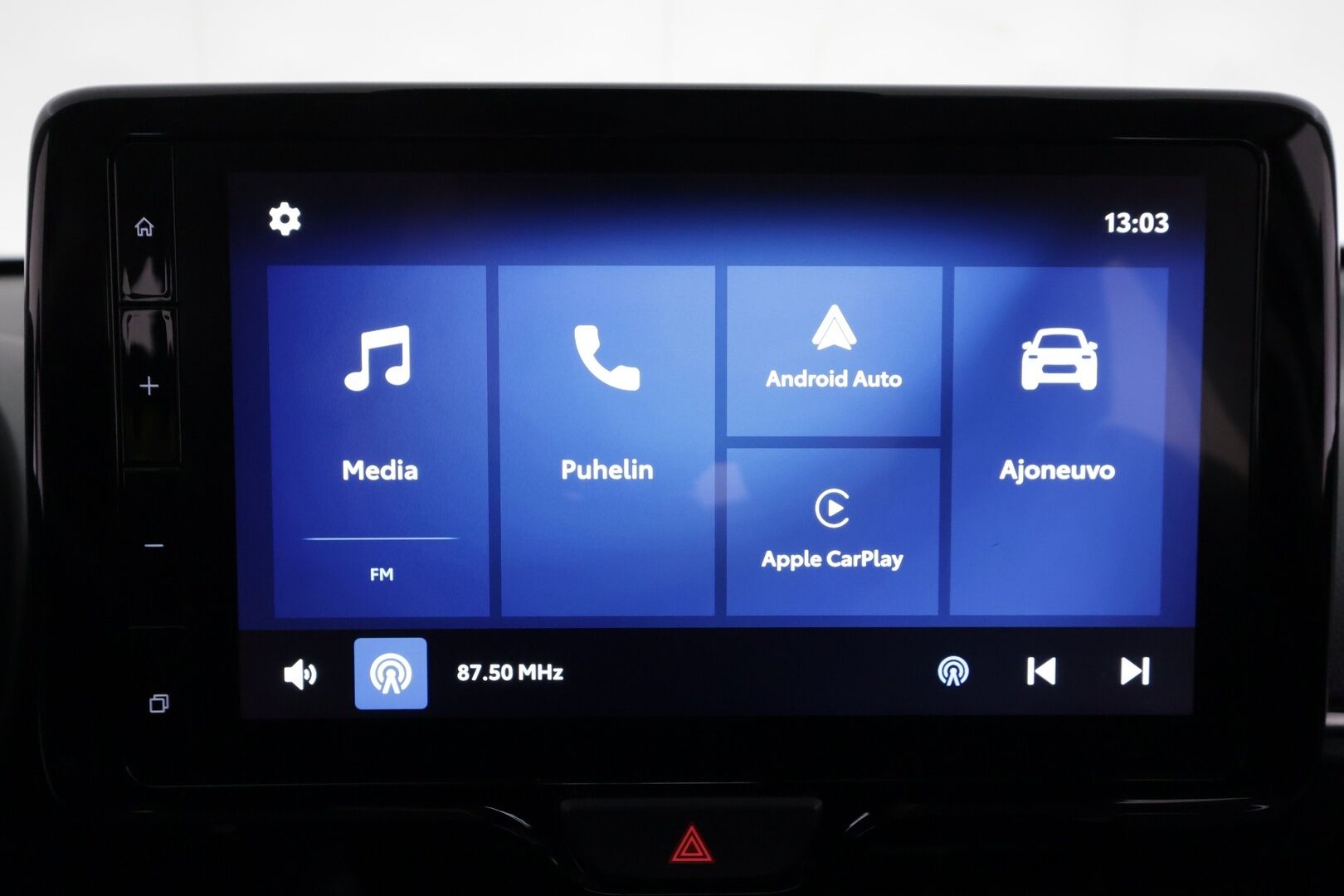 TOYOTA YARIS CROSS 2024 1,5 Hybrid AWD-i Active - | ACC | Facelift | P.kamera ja tutkat | Kaistavahti | PDA | BSM | Lämm. ratti | Apple & Android | Lohko+sisälämmitin | 2x renkaat vanteineen | 