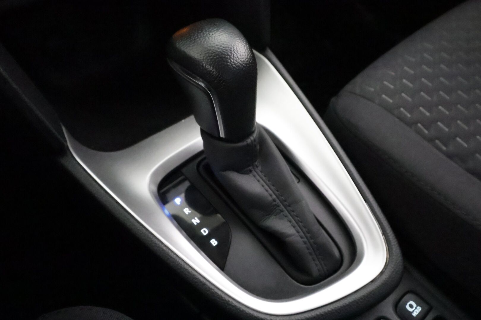 TOYOTA YARIS CROSS 2024 1,5 Hybrid AWD-i Active - | ACC | Facelift | P.kamera ja tutkat | Kaistavahti | PDA | BSM | Lämm. ratti | Apple & Android | Lohko+sisälämmitin | 2x renkaat vanteineen | 